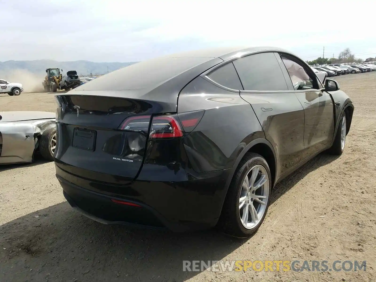 4 Photograph of a damaged car 5YJYGDEE8MF089348 TESLA MODEL Y 2021