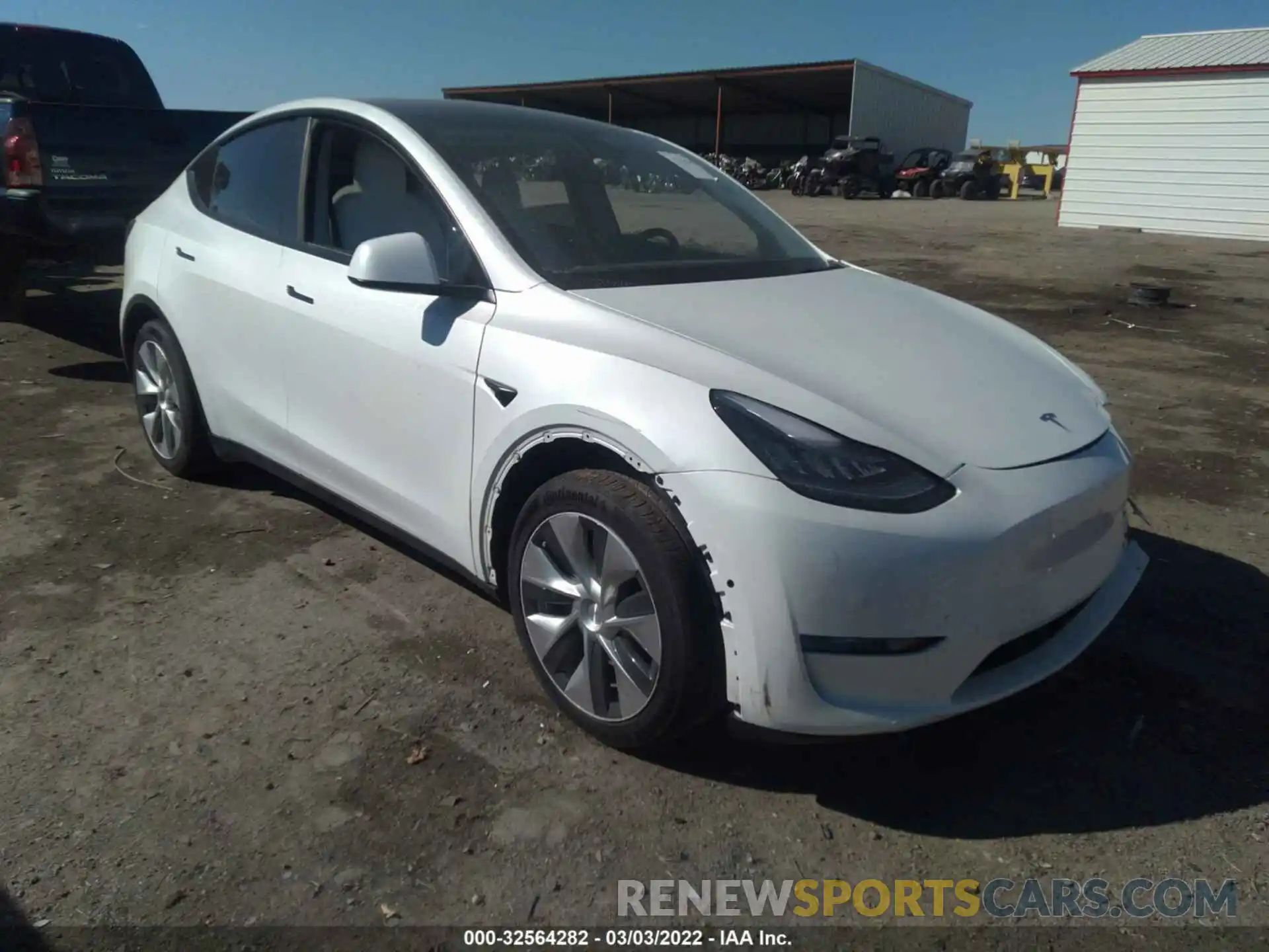 1 Photograph of a damaged car 5YJYGDEE8MF108643 TESLA MODEL Y 2021