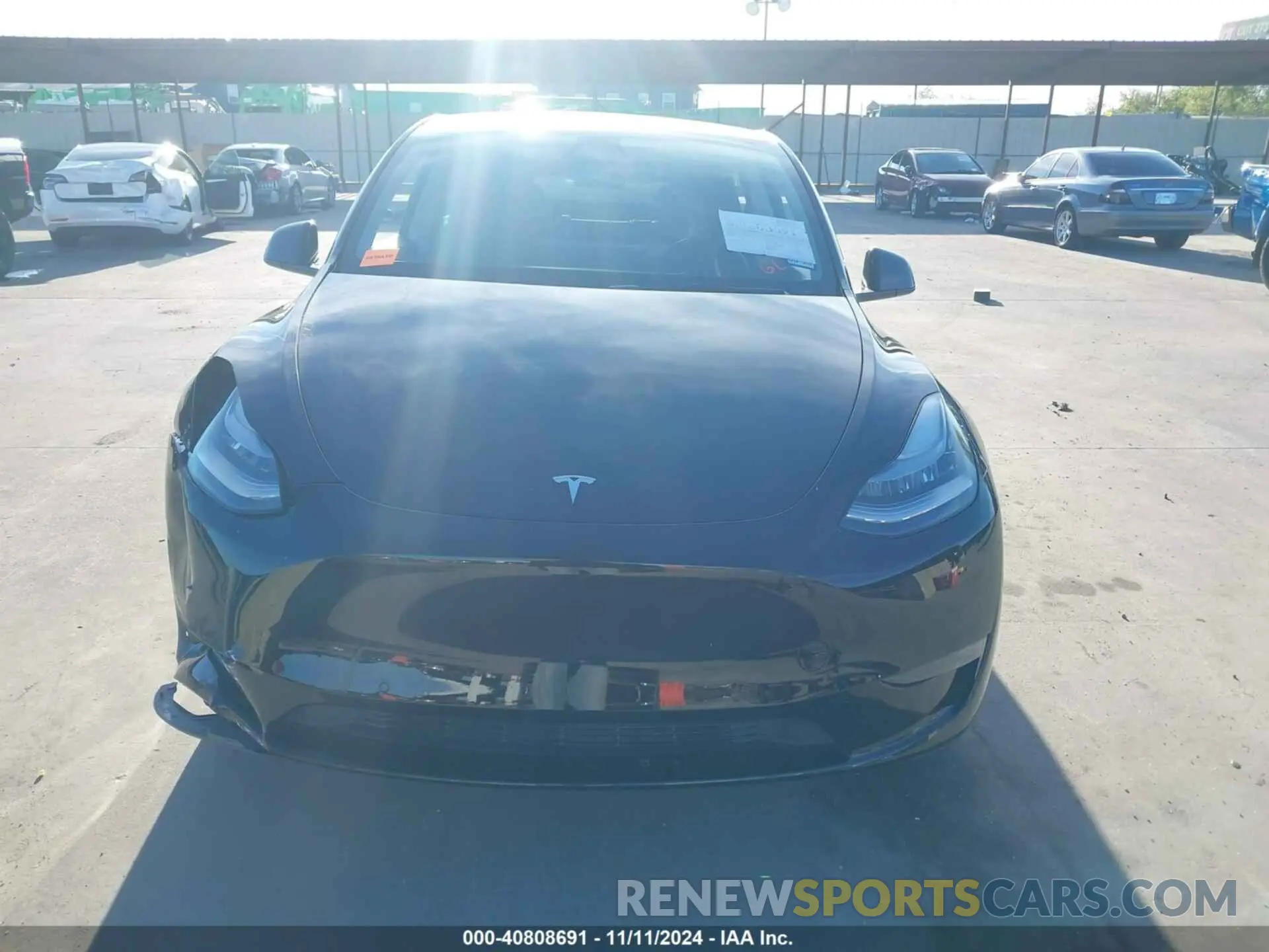 11 Photograph of a damaged car 5YJYGDEE8MF111798 TESLA MODEL Y 2021