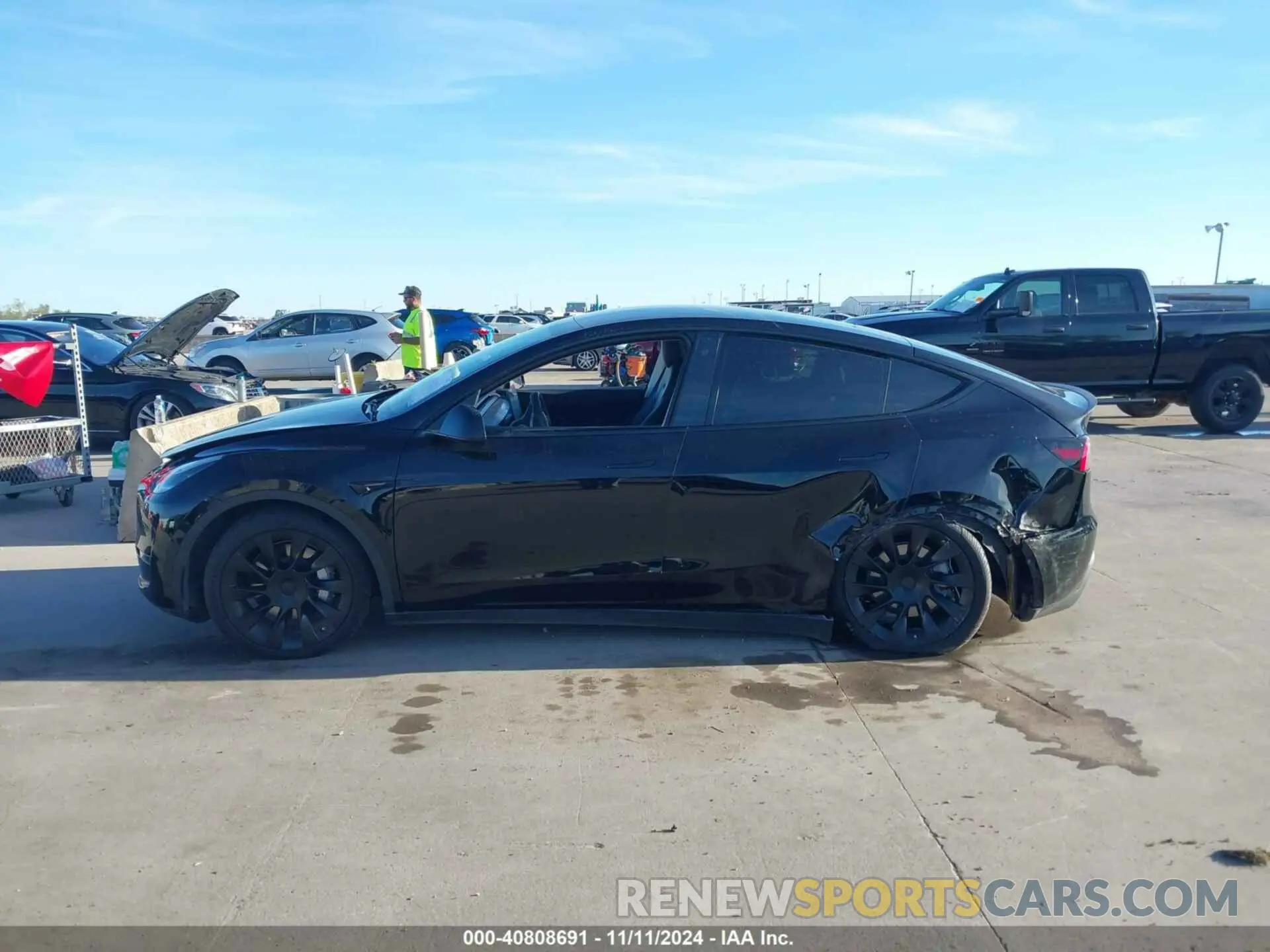 13 Photograph of a damaged car 5YJYGDEE8MF111798 TESLA MODEL Y 2021