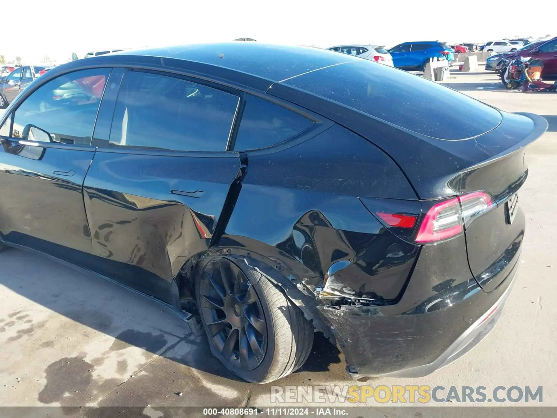 6 Photograph of a damaged car 5YJYGDEE8MF111798 TESLA MODEL Y 2021