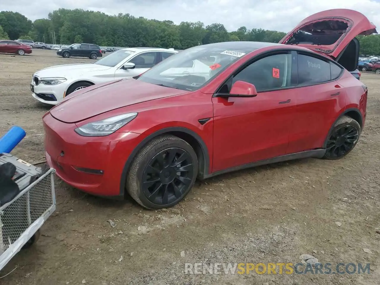 1 Photograph of a damaged car 5YJYGDEE8MF118377 TESLA MODEL Y 2021