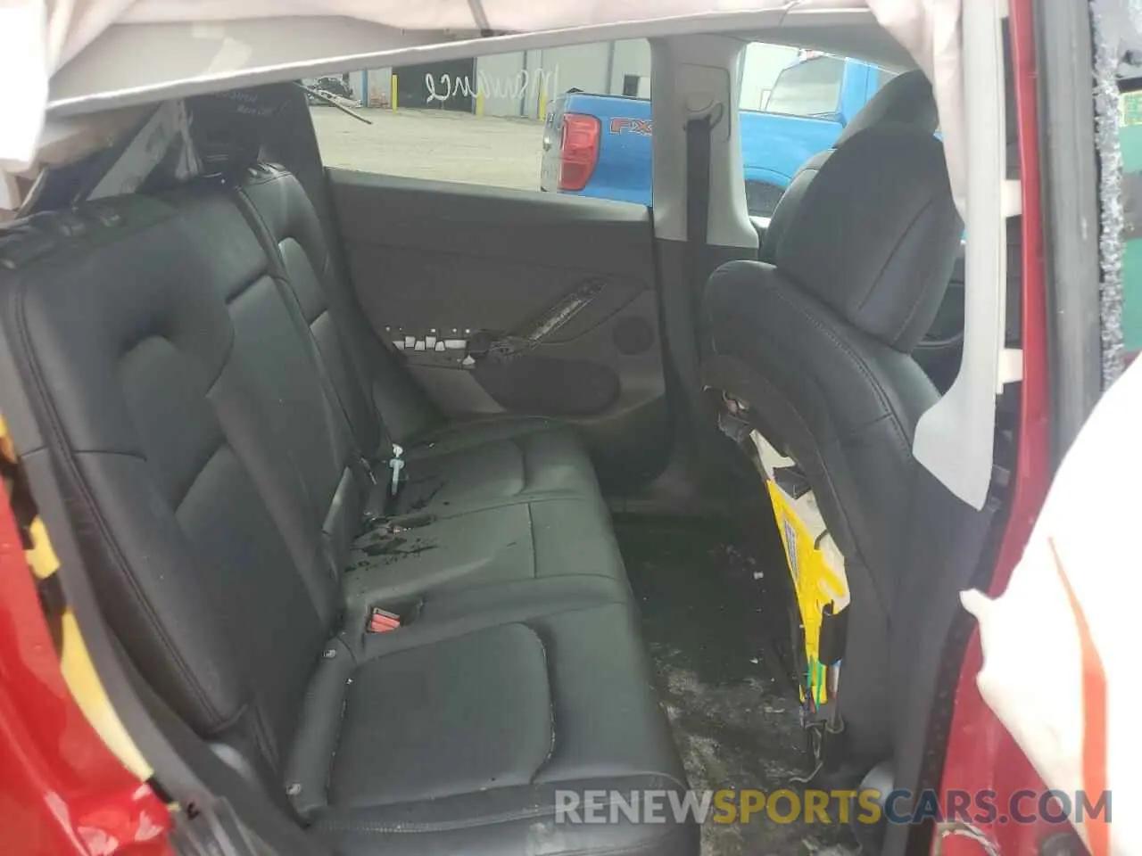 10 Photograph of a damaged car 5YJYGDEE8MF118377 TESLA MODEL Y 2021