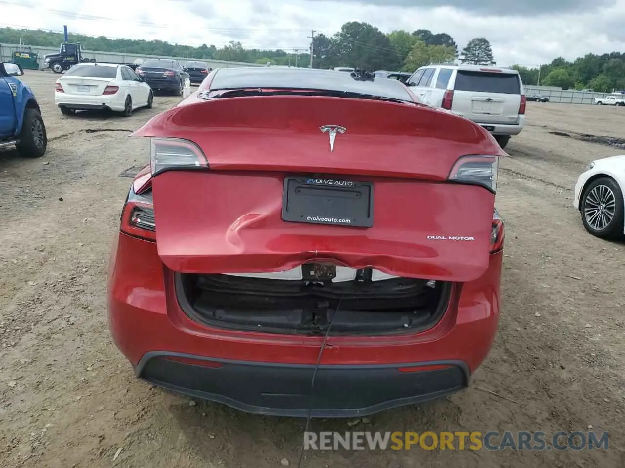 6 Photograph of a damaged car 5YJYGDEE8MF118377 TESLA MODEL Y 2021