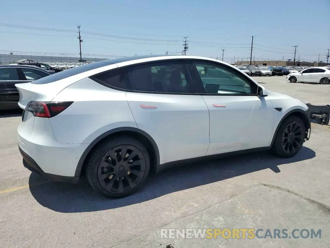 3 Photograph of a damaged car 5YJYGDEE8MF121053 TESLA MODEL Y 2021