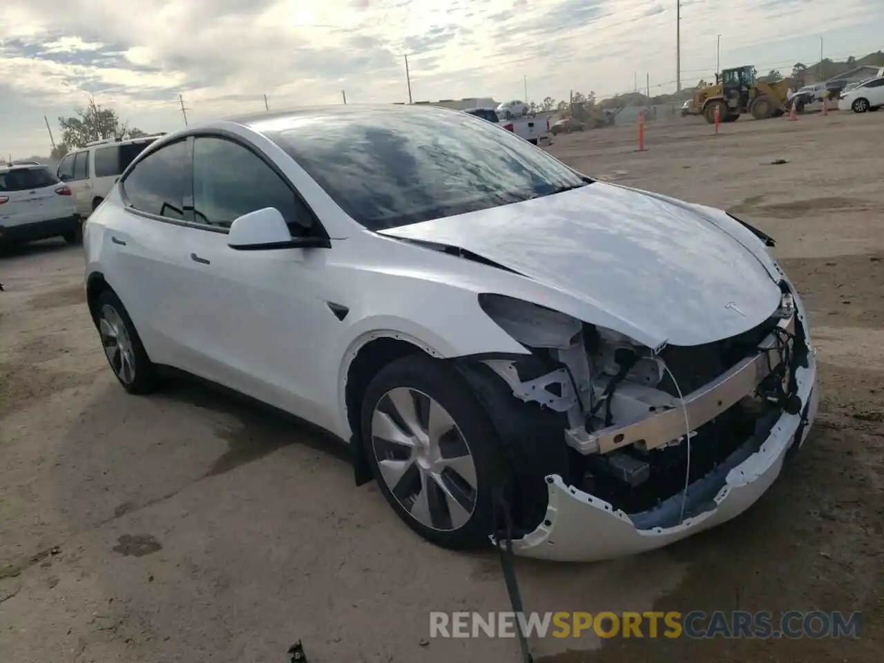 4 Photograph of a damaged car 5YJYGDEE8MF122686 TESLA MODEL Y 2021