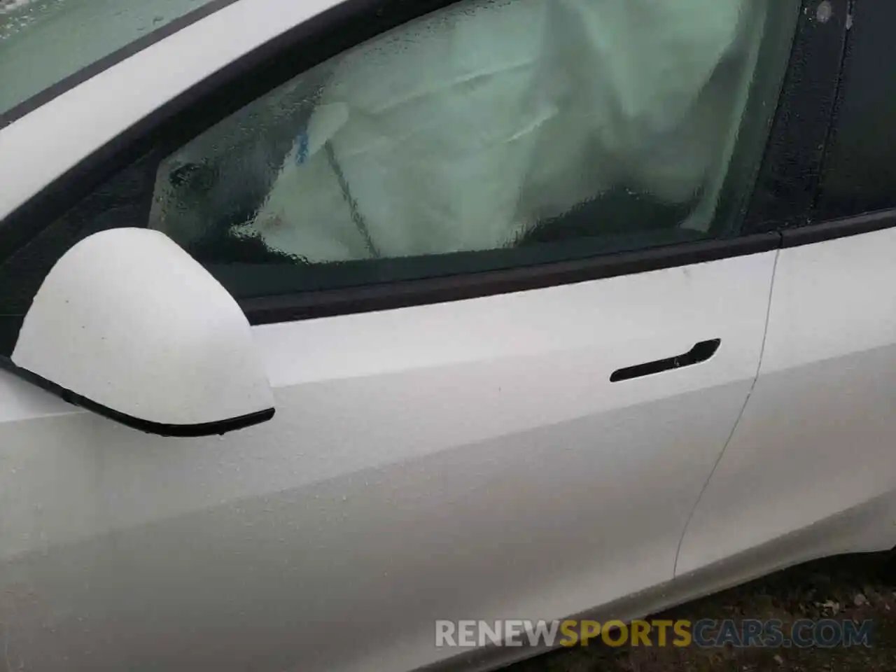 8 Photograph of a damaged car 5YJYGDEE8MF124938 TESLA MODEL Y 2021