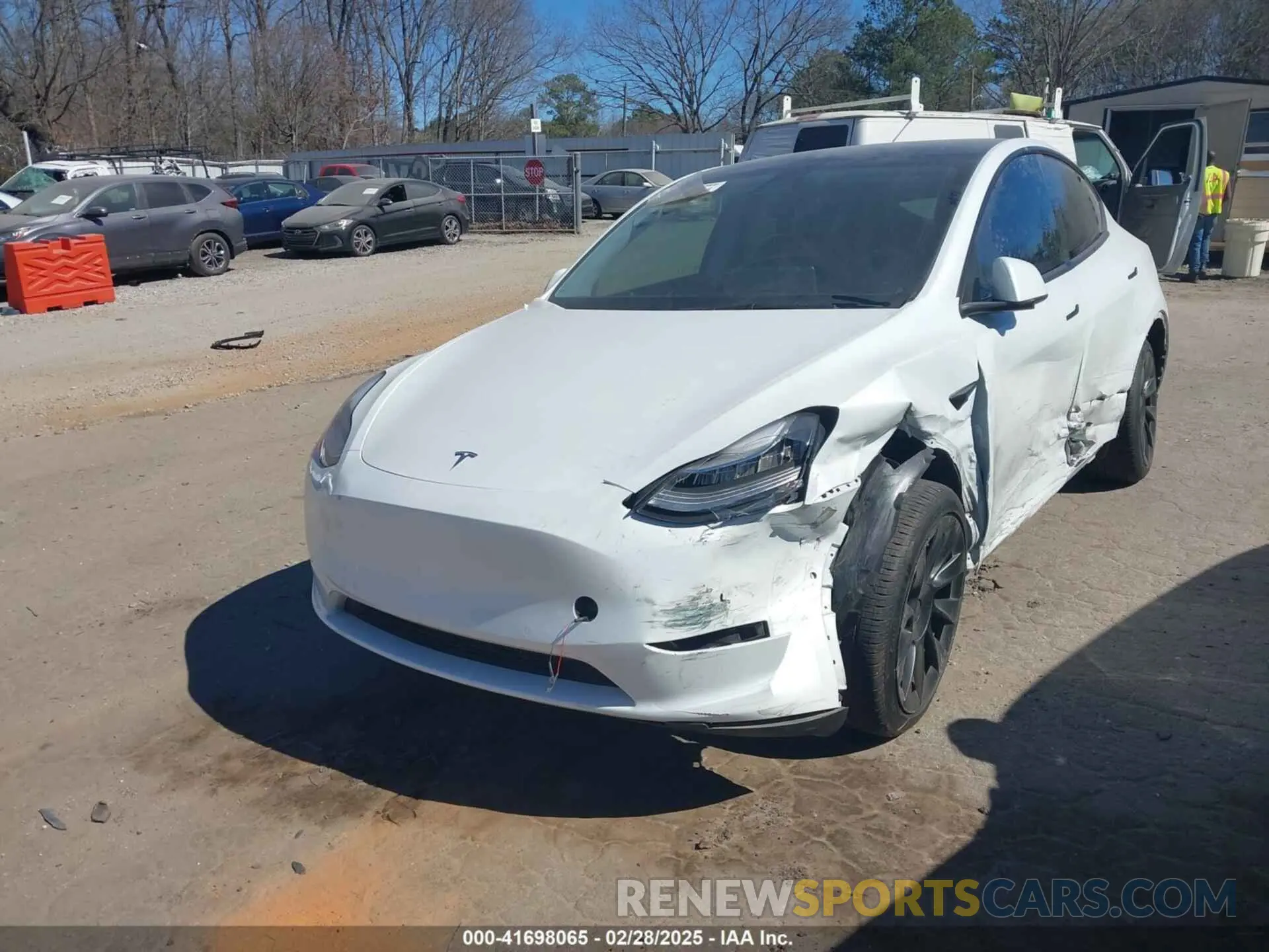 2 Photograph of a damaged car 5YJYGDEE8MF125104 TESLA MODEL Y 2021