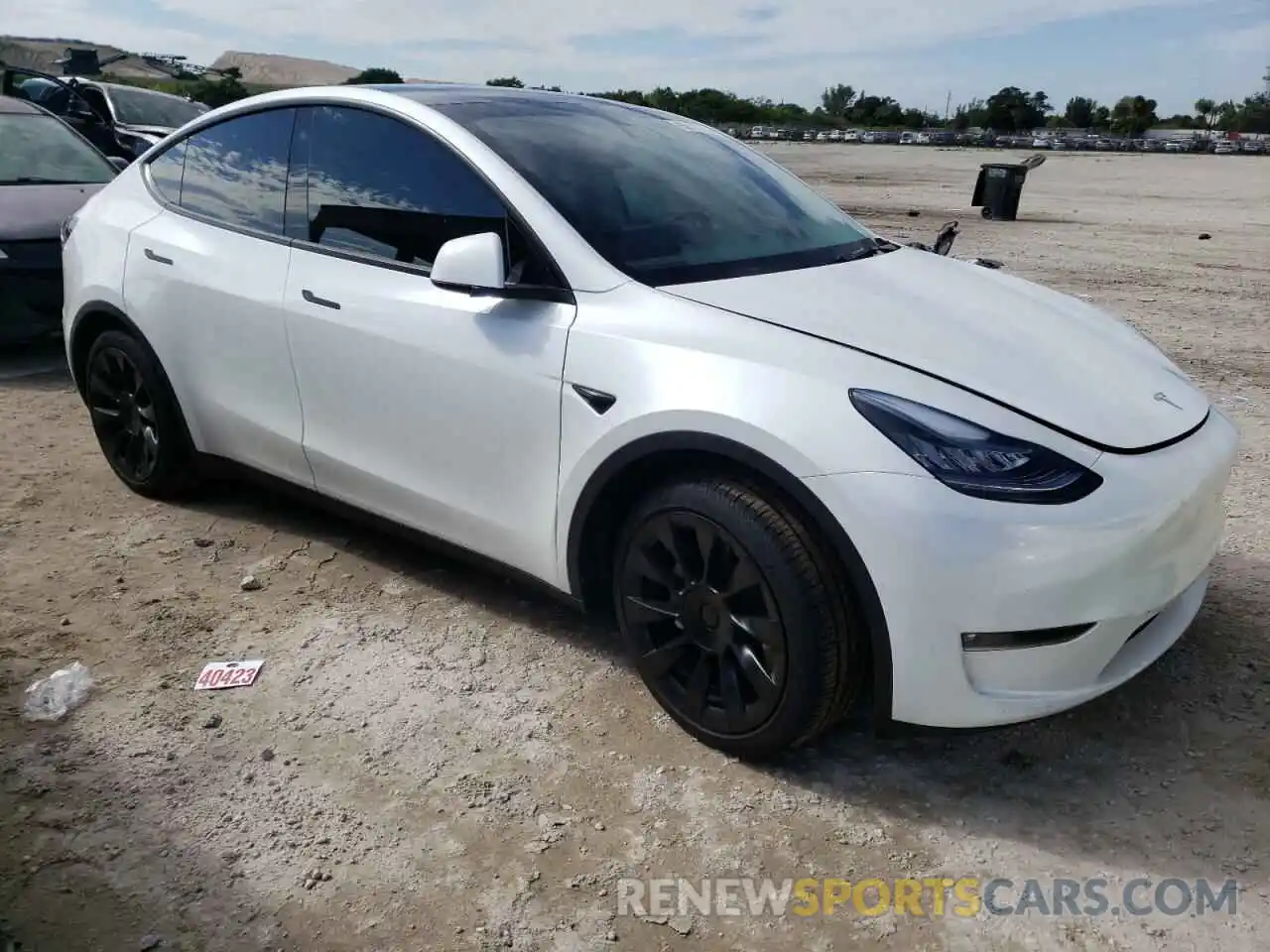 1 Photograph of a damaged car 5YJYGDEE8MF139844 TESLA MODEL Y 2021