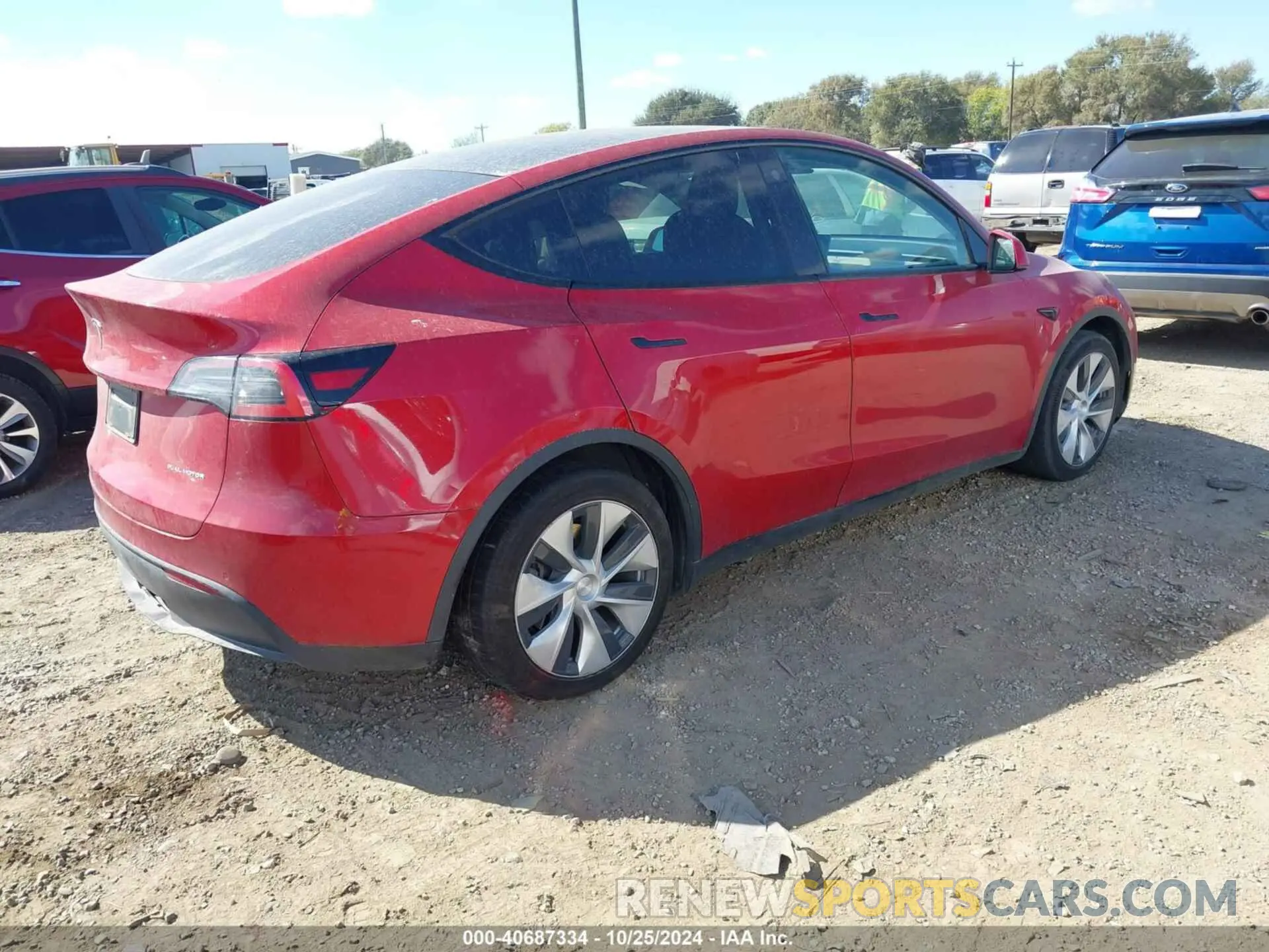 4 Photograph of a damaged car 5YJYGDEE8MF140458 TESLA MODEL Y 2021
