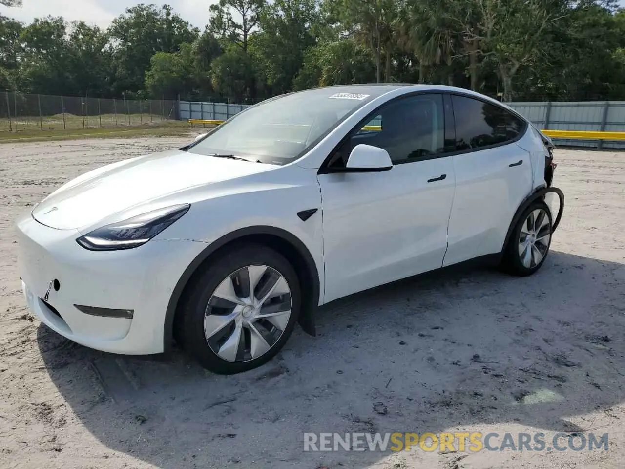 1 Photograph of a damaged car 5YJYGDEE8MF142033 TESLA MODEL Y 2021