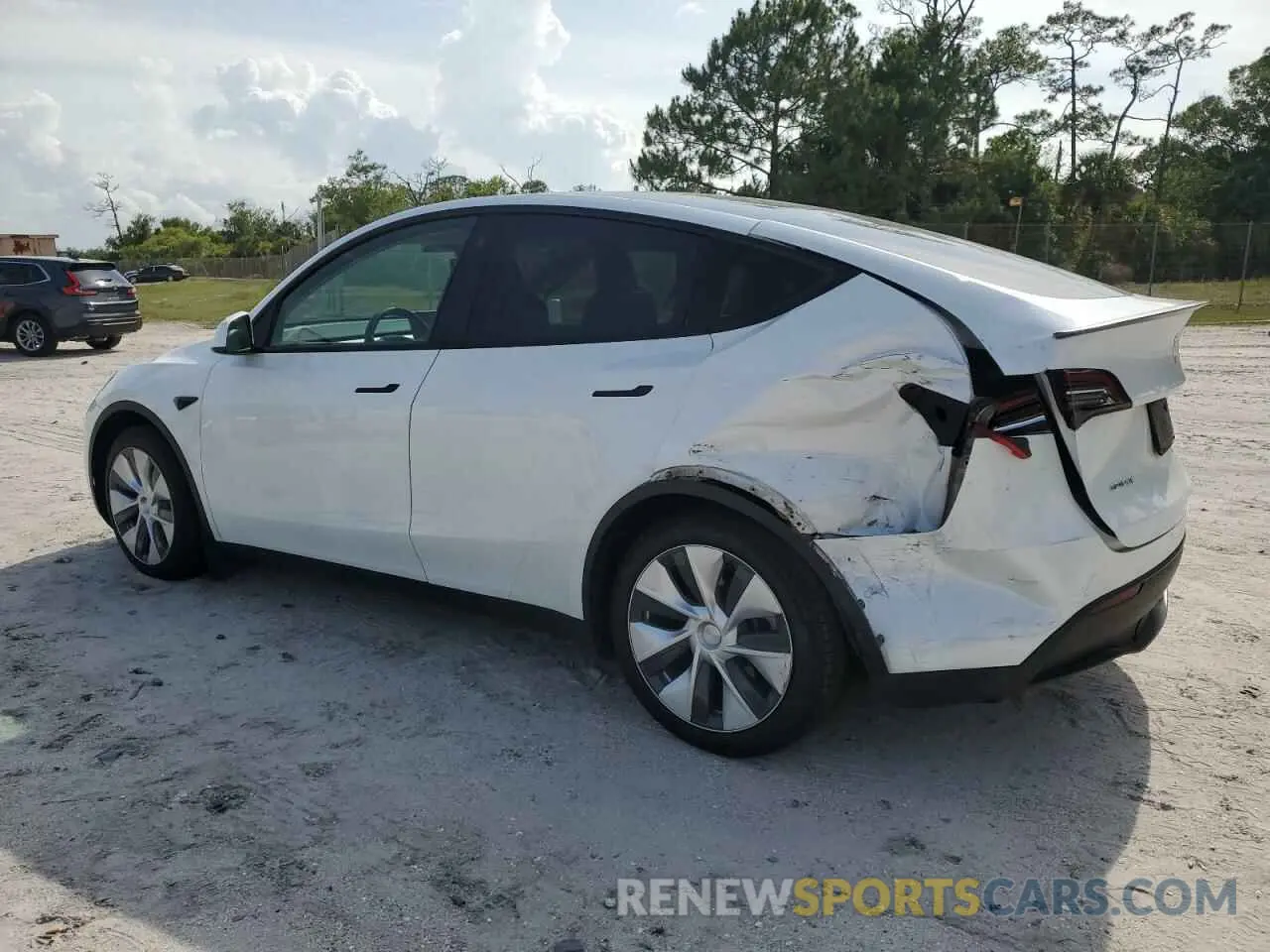 2 Photograph of a damaged car 5YJYGDEE8MF142033 TESLA MODEL Y 2021