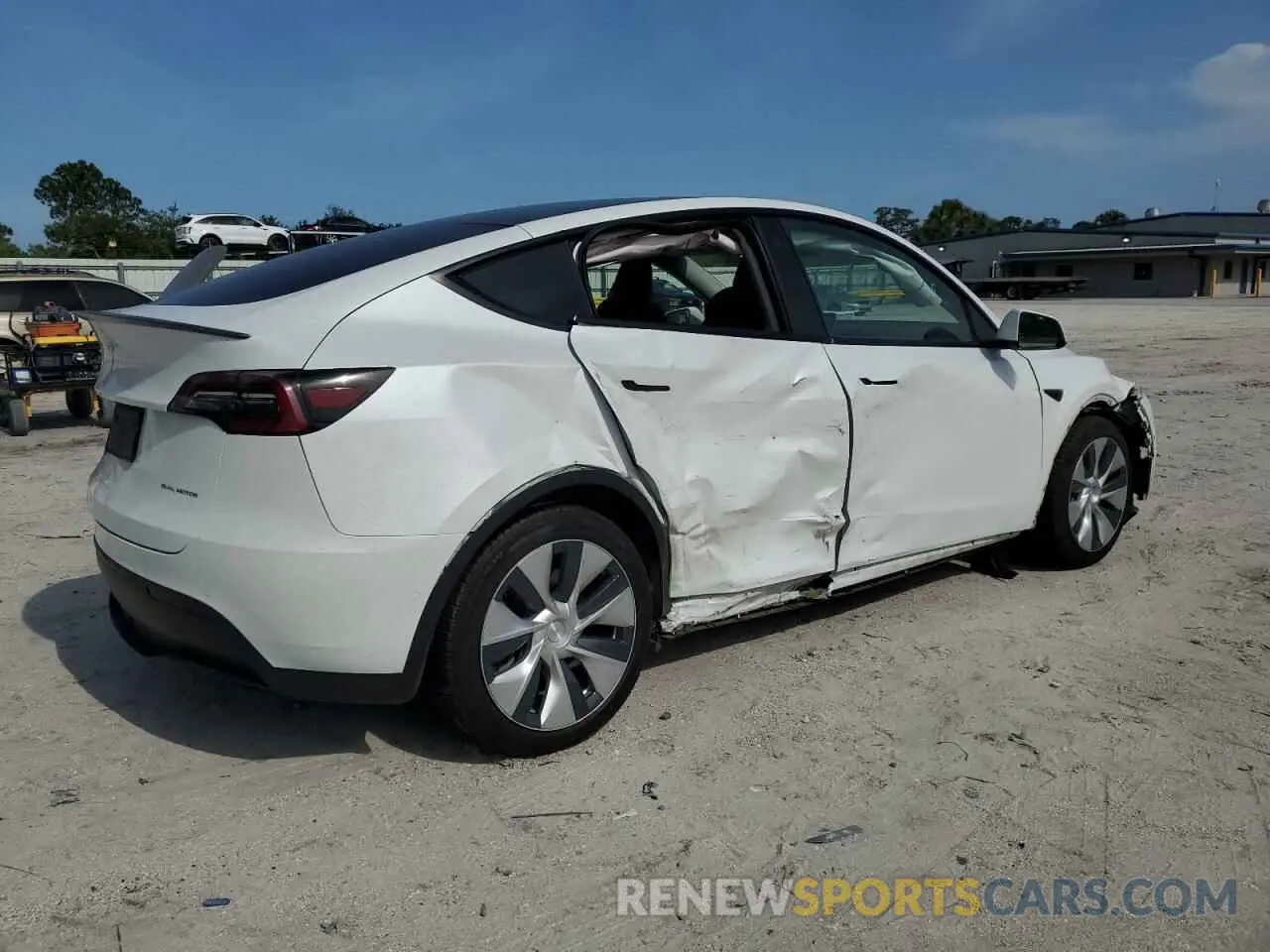 3 Photograph of a damaged car 5YJYGDEE8MF142033 TESLA MODEL Y 2021