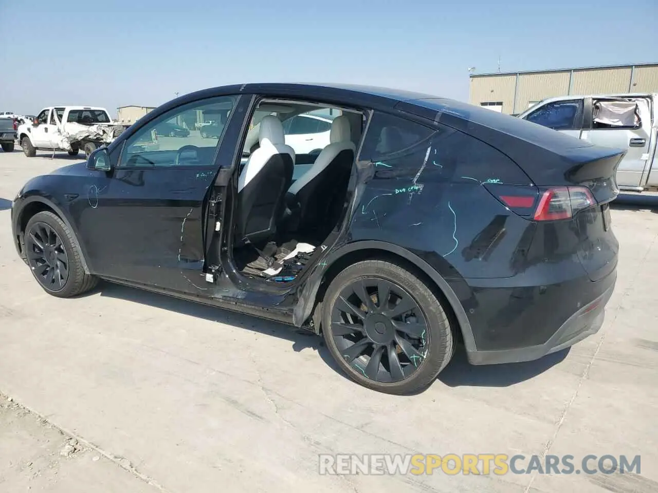 2 Photograph of a damaged car 5YJYGDEE8MF189630 TESLA MODEL Y 2021