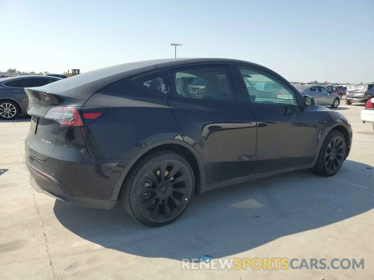3 Photograph of a damaged car 5YJYGDEE8MF189630 TESLA MODEL Y 2021