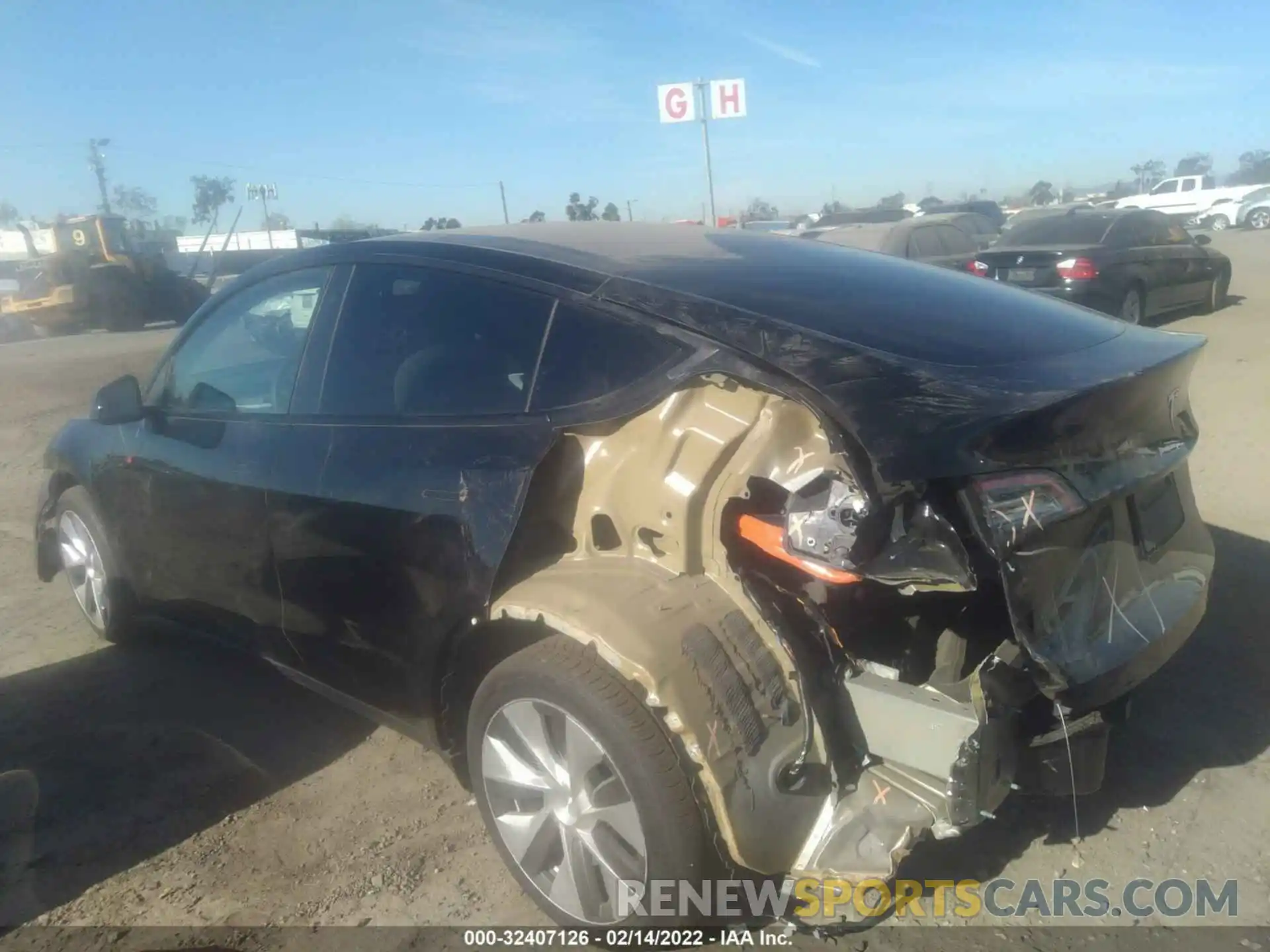 3 Photograph of a damaged car 5YJYGDEE8MF189756 TESLA MODEL Y 2021