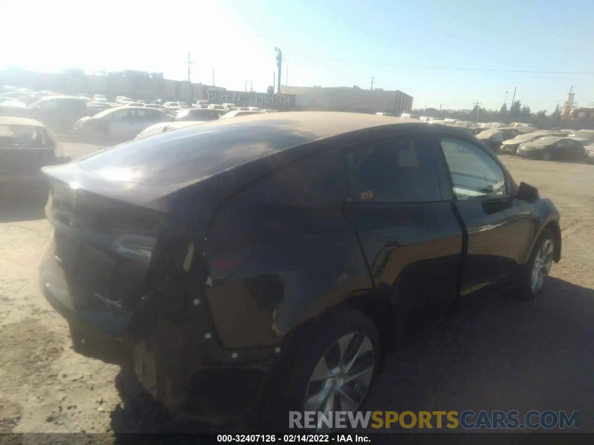 4 Photograph of a damaged car 5YJYGDEE8MF189756 TESLA MODEL Y 2021