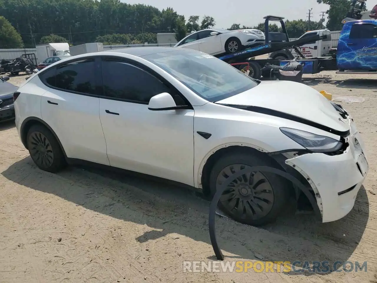 4 Photograph of a damaged car 5YJYGDEE8MF194486 TESLA MODEL Y 2021