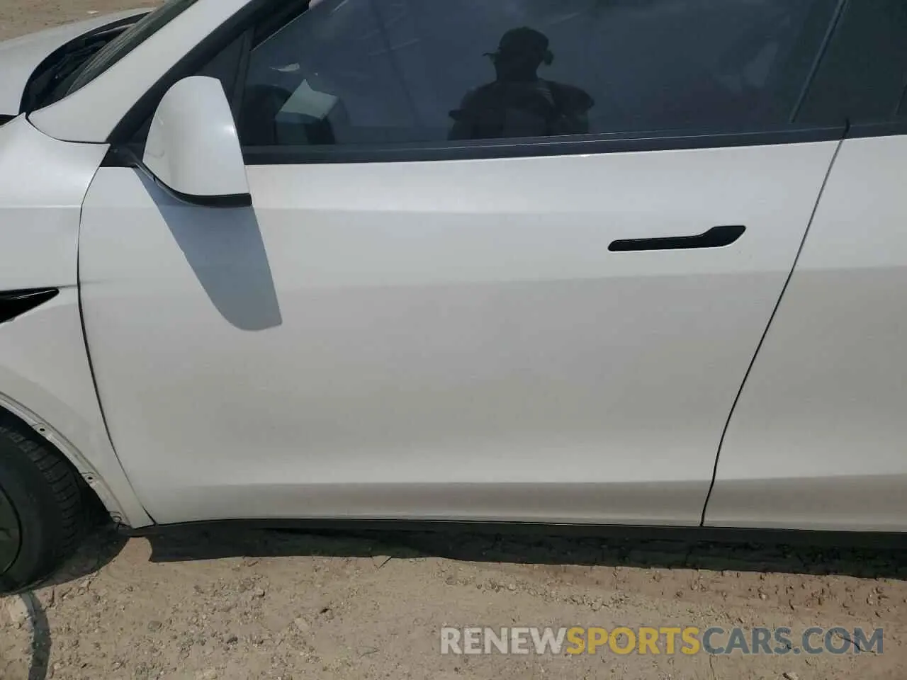 7 Photograph of a damaged car 5YJYGDEE8MF194486 TESLA MODEL Y 2021
