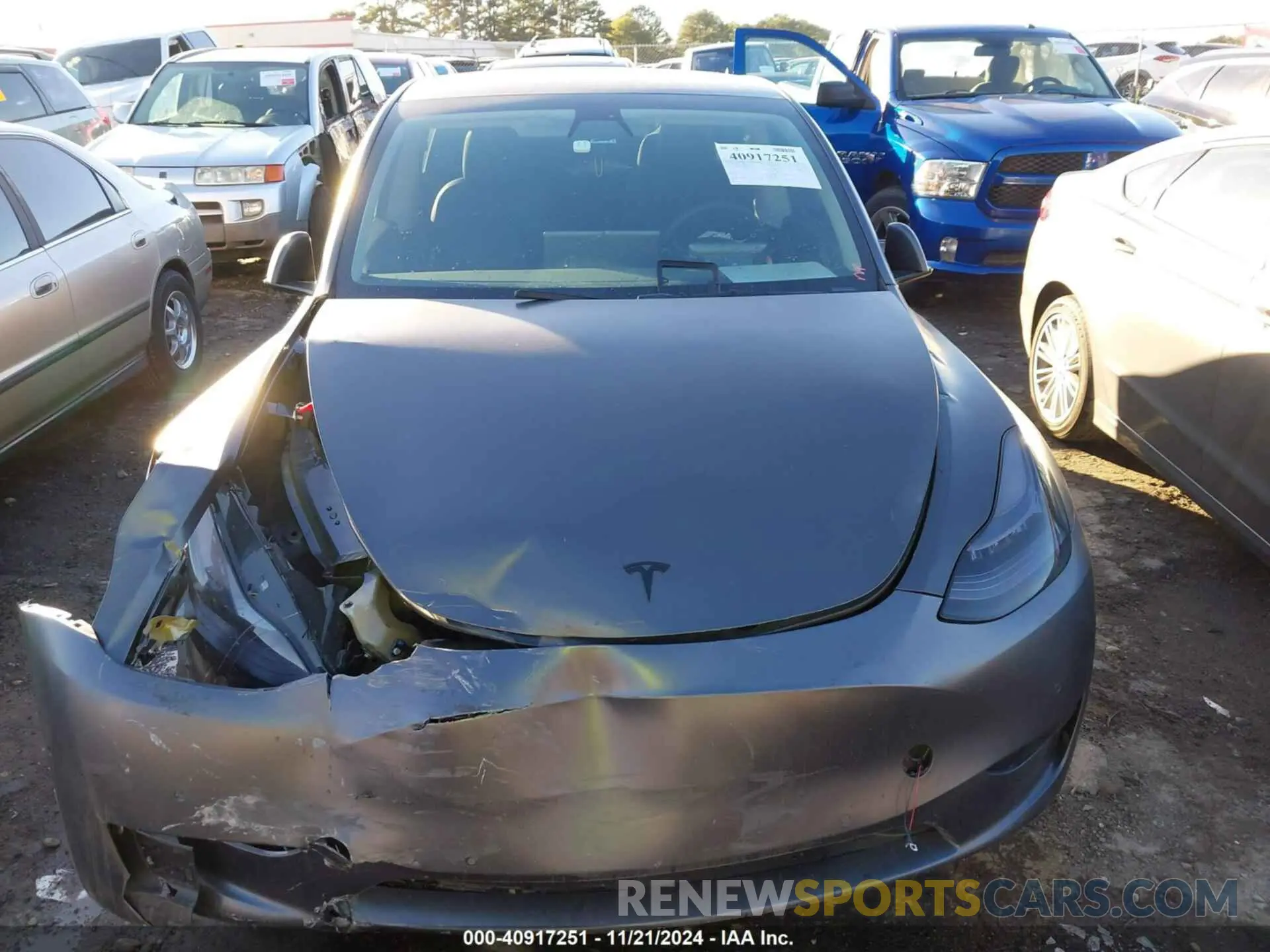 11 Photograph of a damaged car 5YJYGDEE8MF198490 TESLA MODEL Y 2021