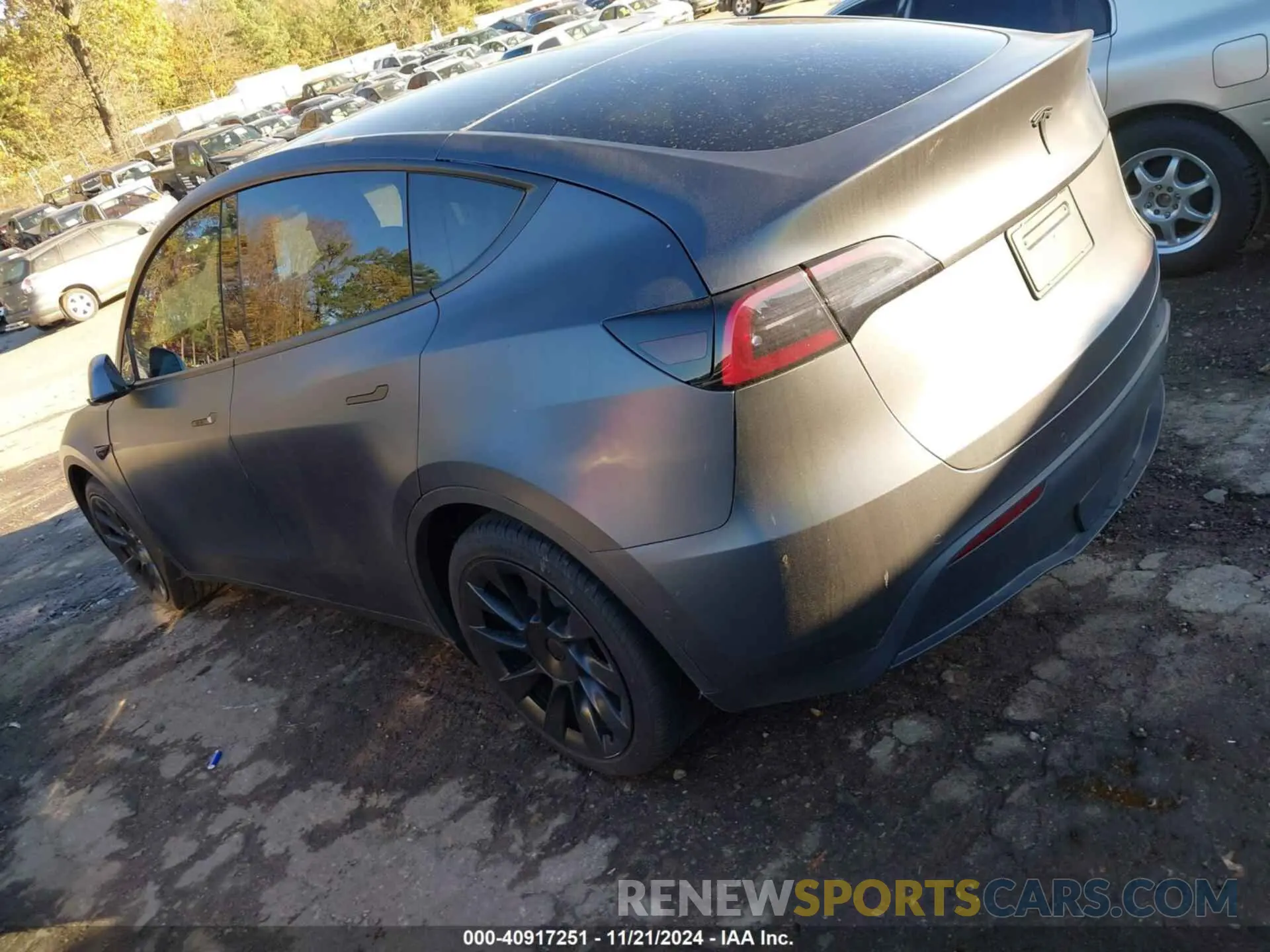 3 Photograph of a damaged car 5YJYGDEE8MF198490 TESLA MODEL Y 2021