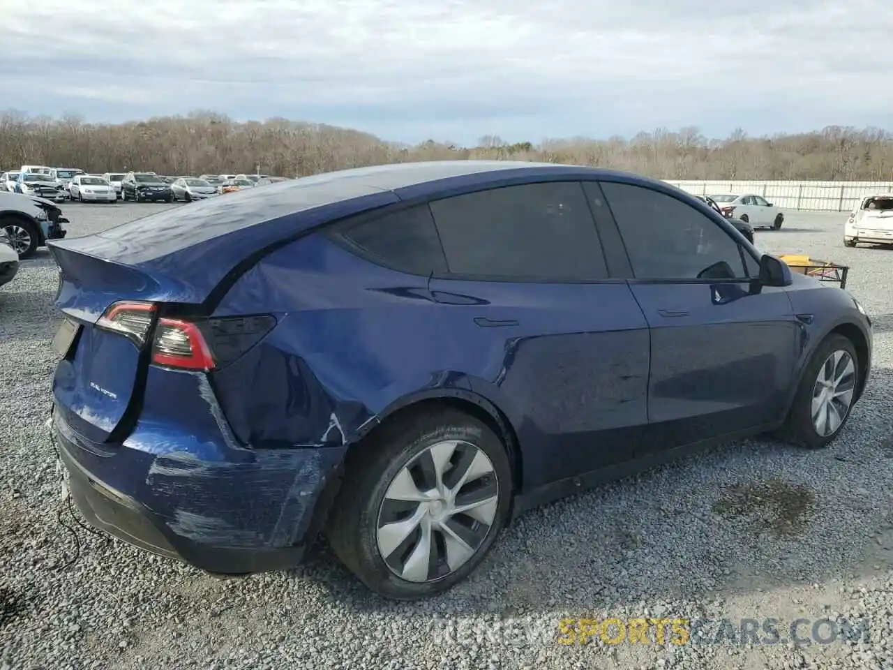 3 Photograph of a damaged car 5YJYGDEE8MF200447 TESLA MODEL Y 2021