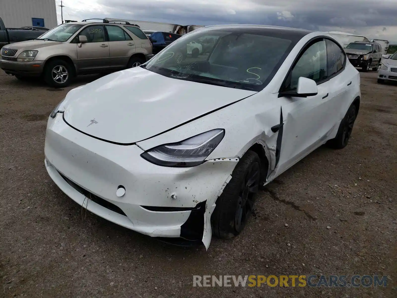 2 Photograph of a damaged car 5YJYGDEE8MF204000 TESLA MODEL Y 2021