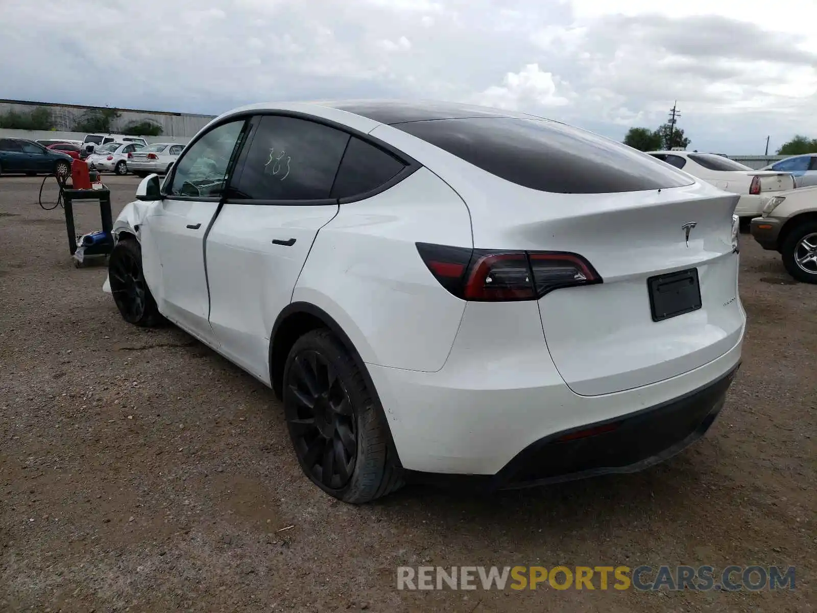 3 Photograph of a damaged car 5YJYGDEE8MF204000 TESLA MODEL Y 2021