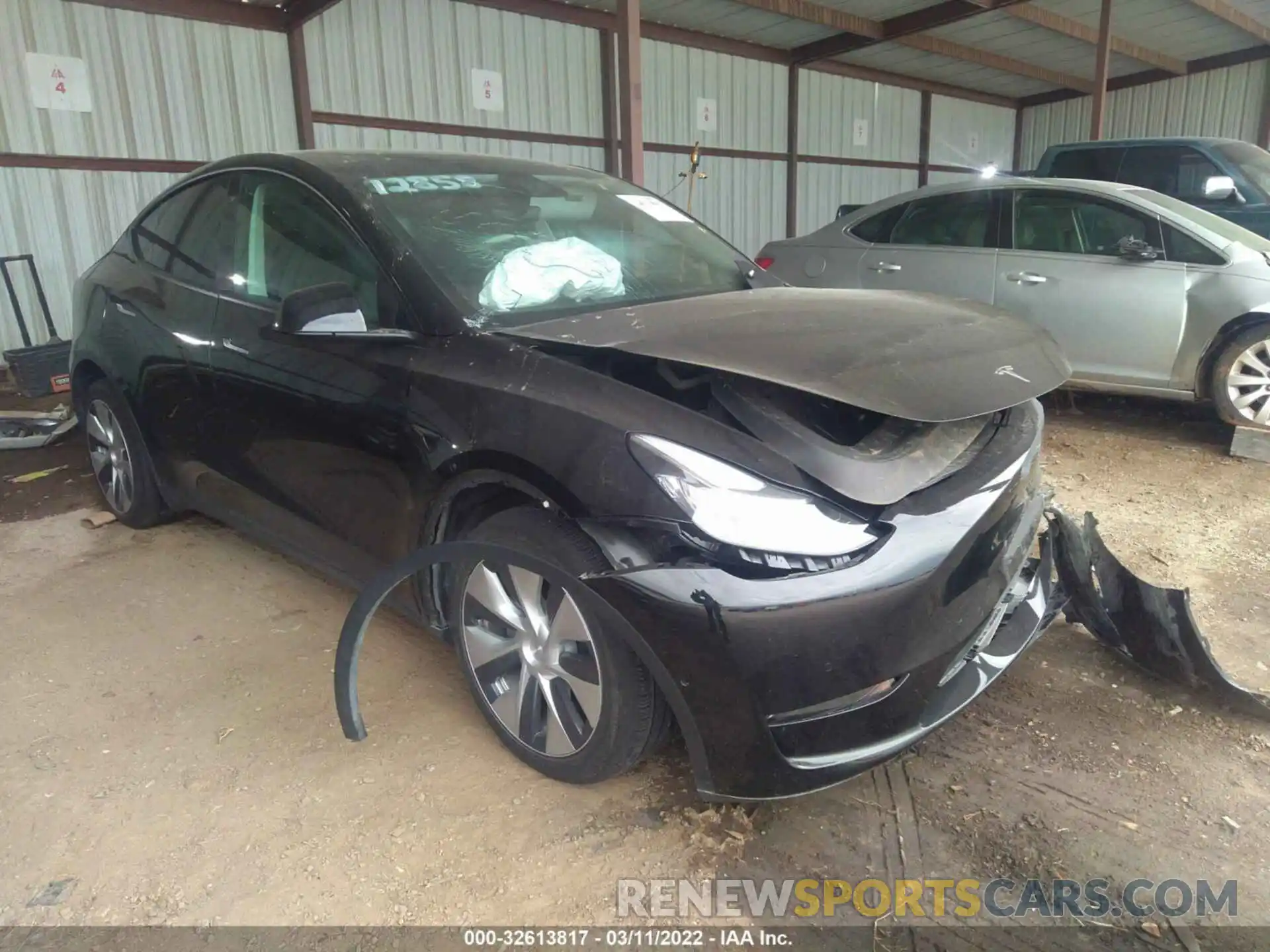 1 Photograph of a damaged car 5YJYGDEE8MF204093 TESLA MODEL Y 2021