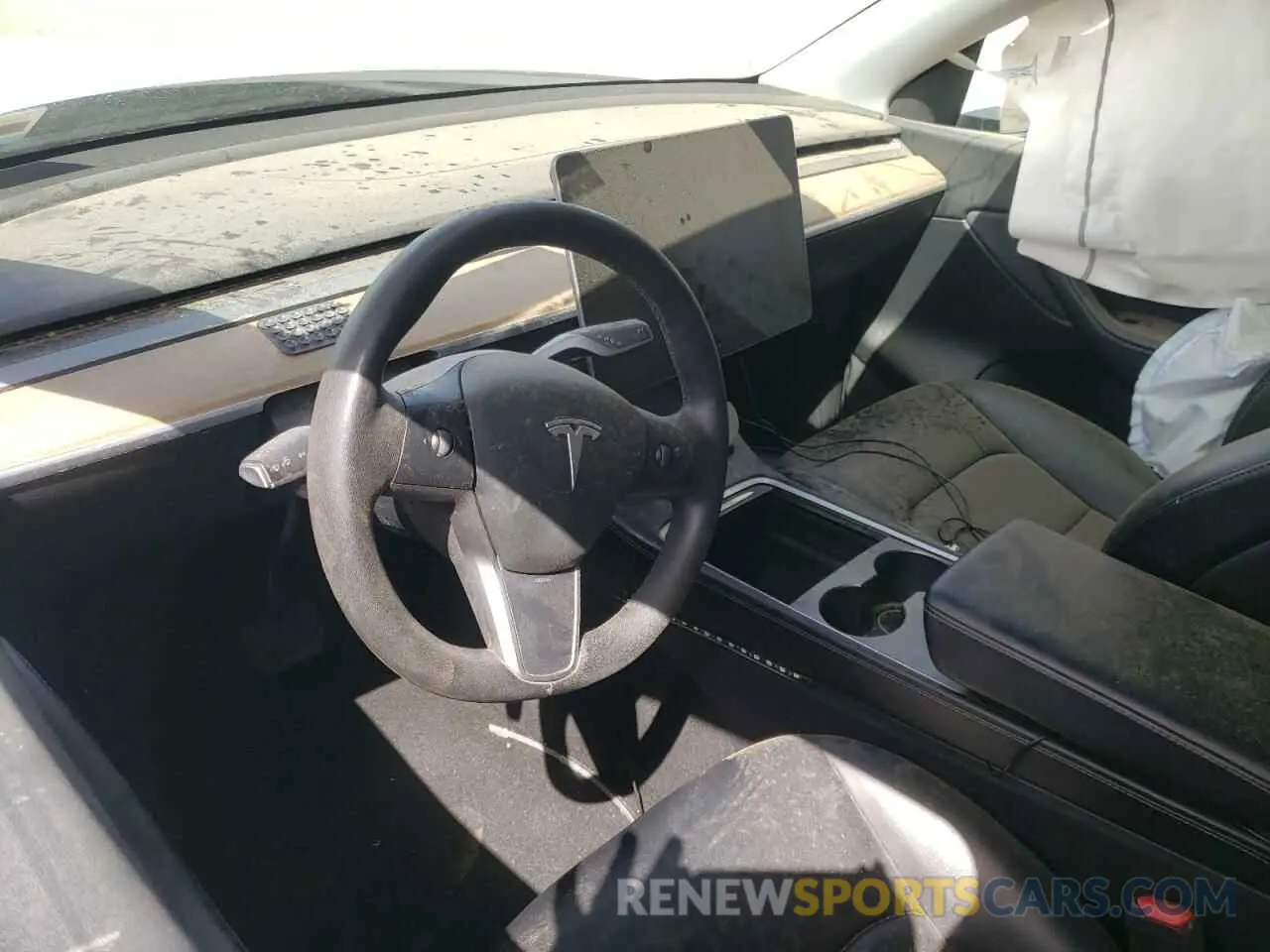 8 Photograph of a damaged car 5YJYGDEE8MF207009 TESLA MODEL Y 2021