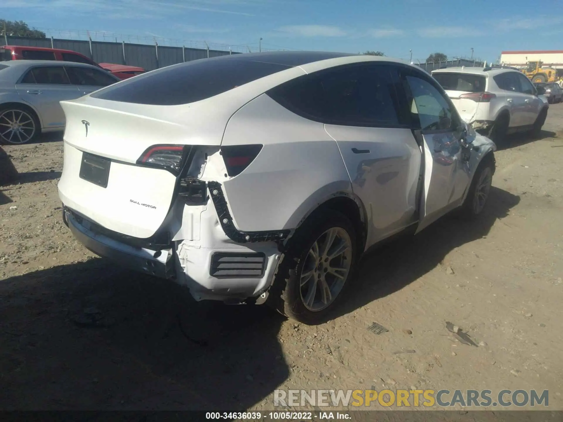 4 Photograph of a damaged car 5YJYGDEE8MF207270 TESLA MODEL Y 2021