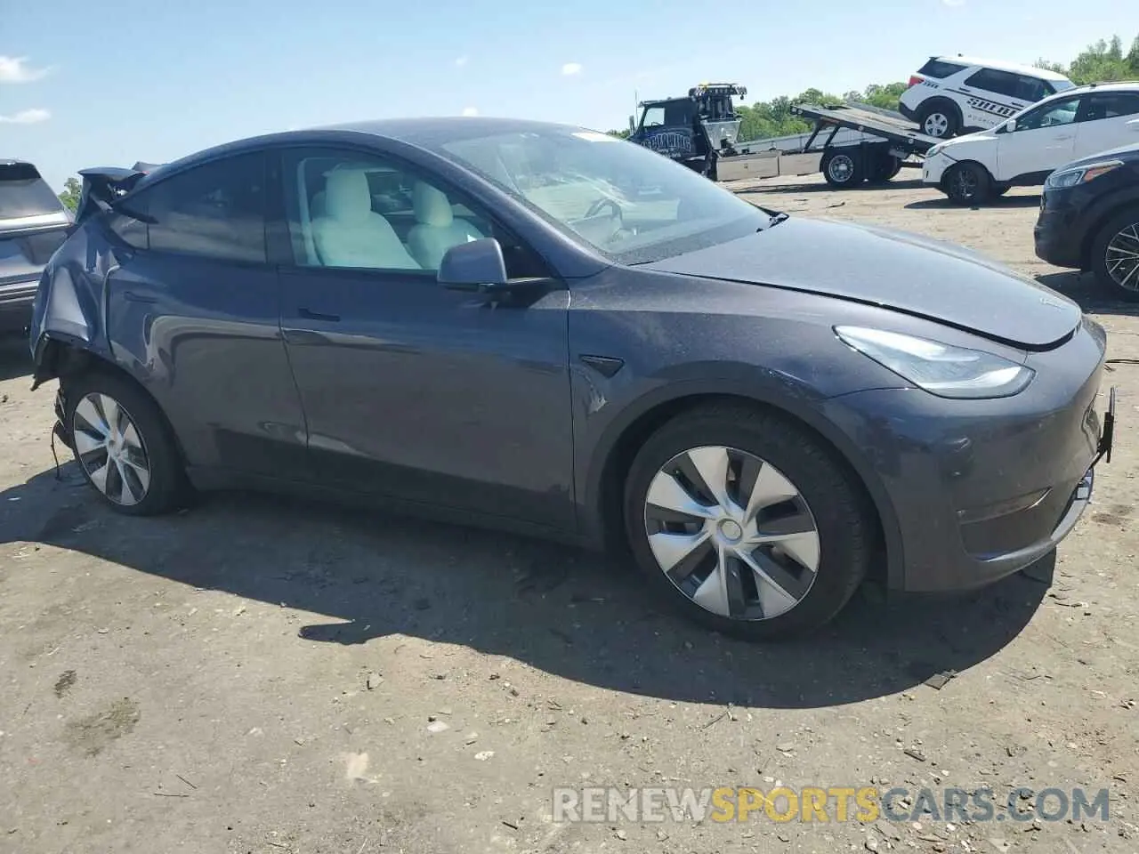 4 Photograph of a damaged car 5YJYGDEE8MF210444 TESLA MODEL Y 2021