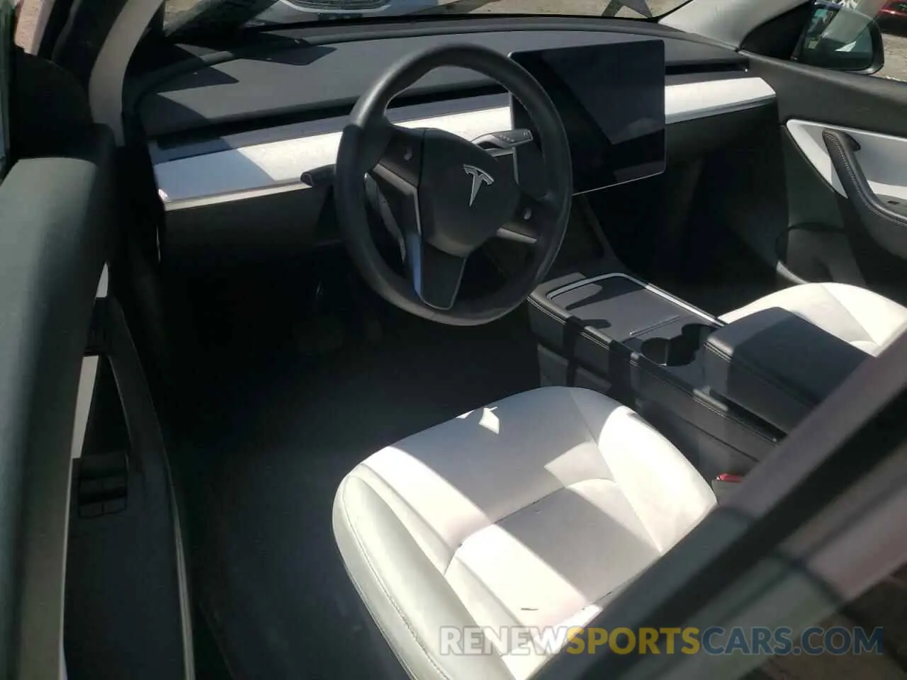 8 Photograph of a damaged car 5YJYGDEE8MF210444 TESLA MODEL Y 2021