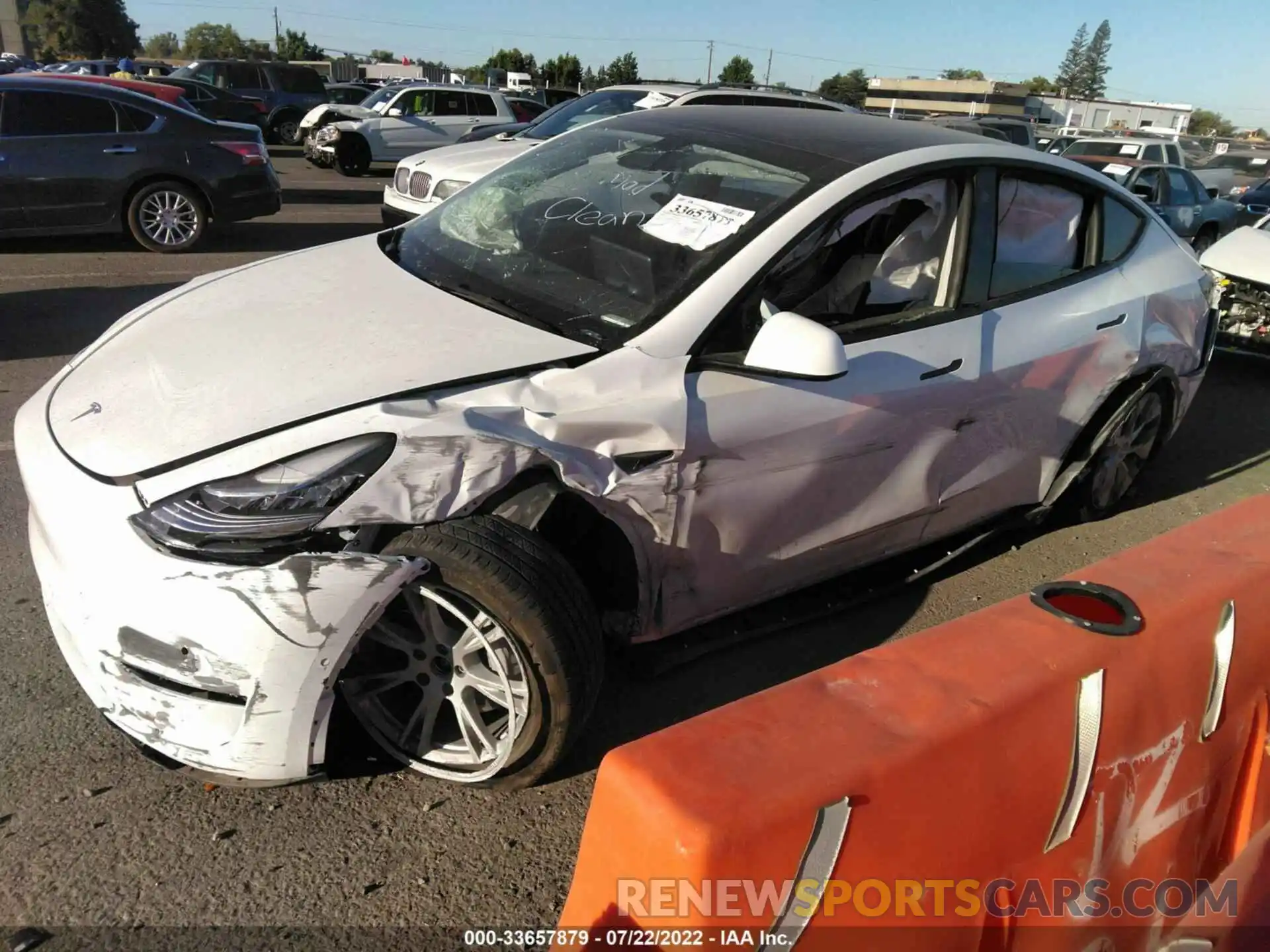 2 Photograph of a damaged car 5YJYGDEE8MF213733 TESLA MODEL Y 2021