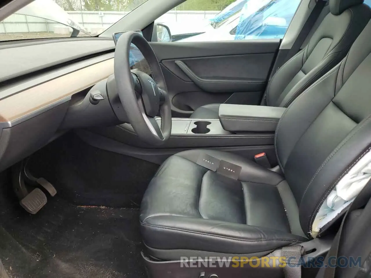 7 Photograph of a damaged car 5YJYGDEE8MF217460 TESLA MODEL Y 2021