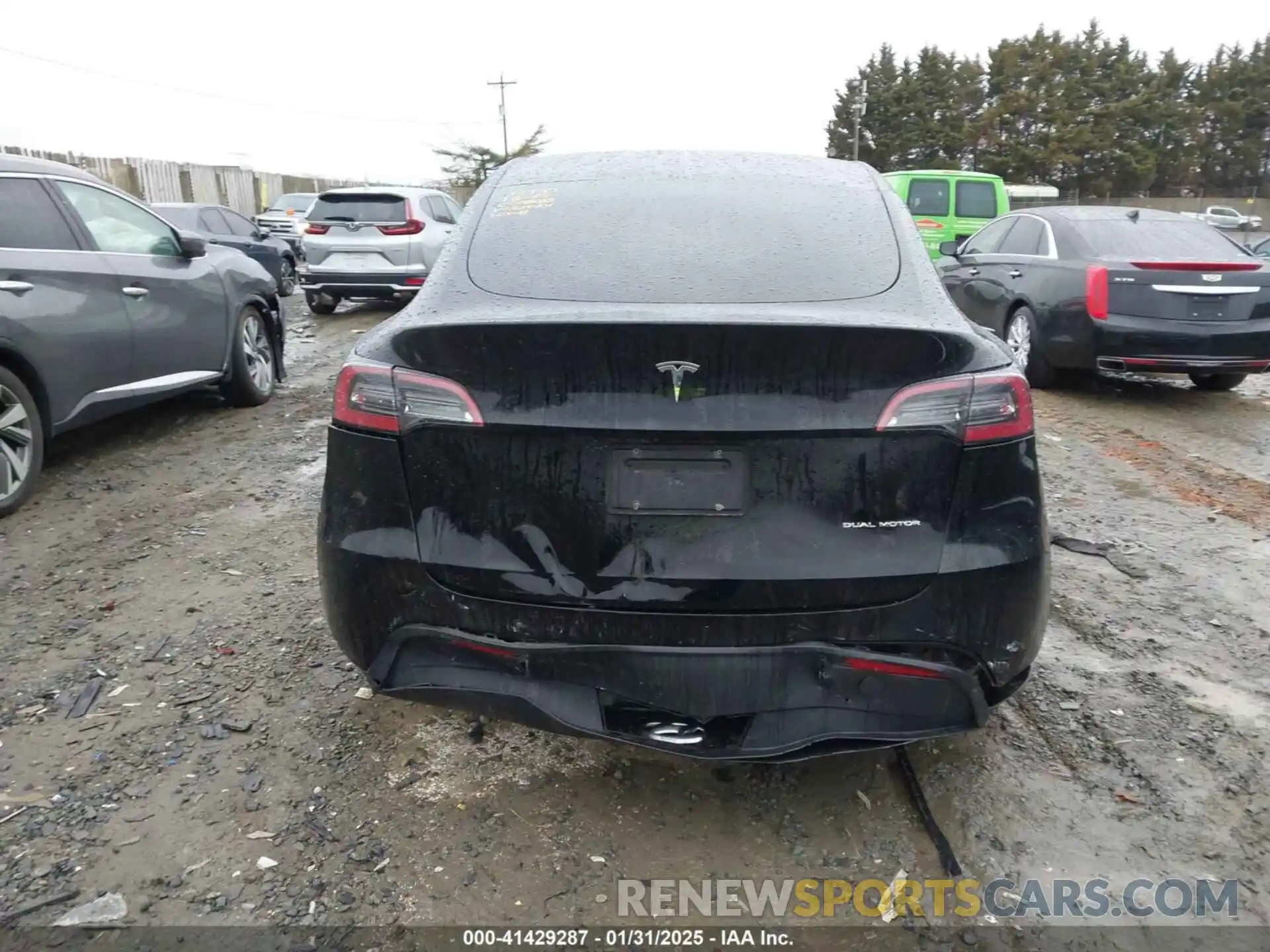 15 Photograph of a damaged car 5YJYGDEE8MF229401 TESLA MODEL Y 2021