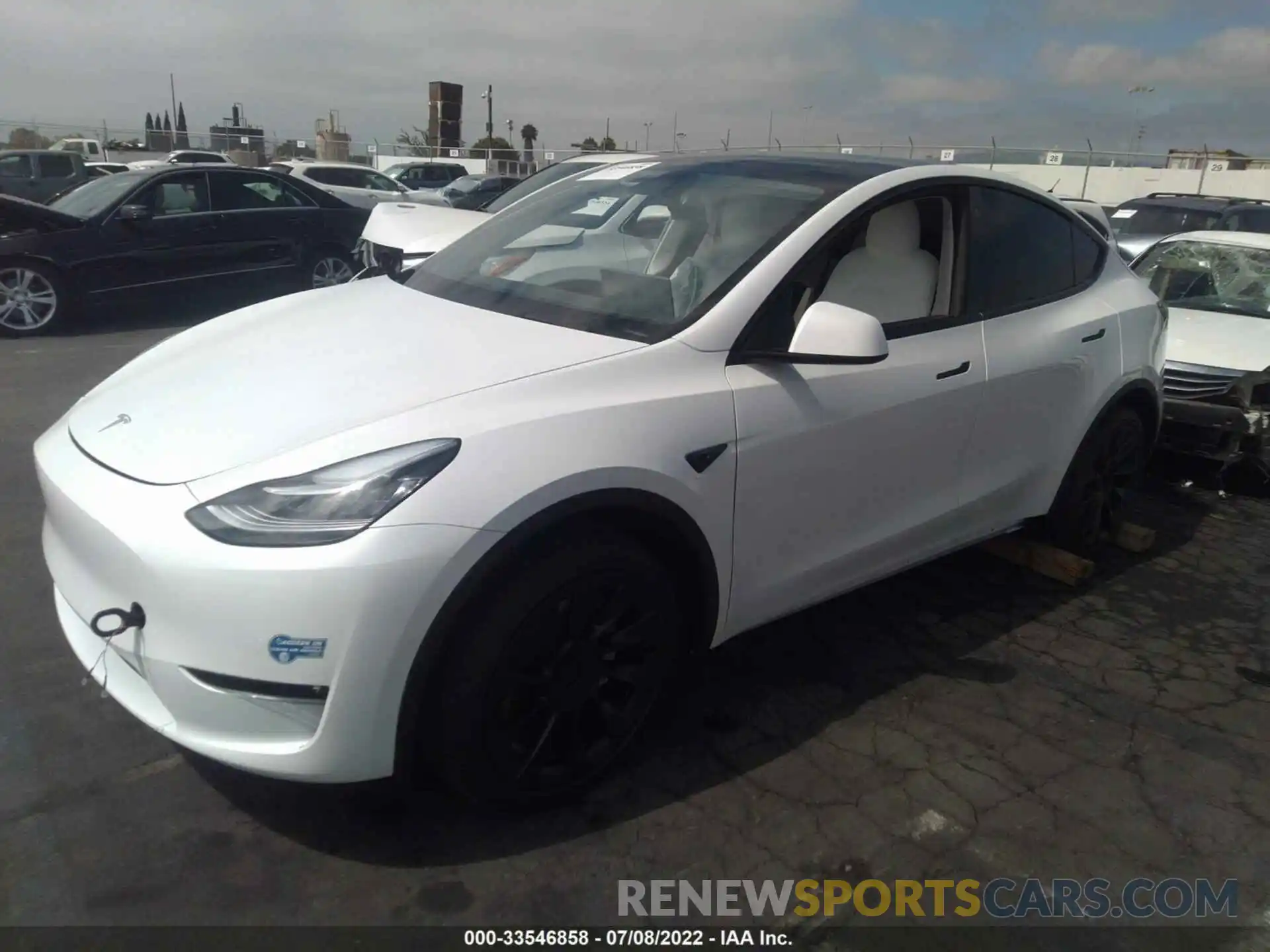 2 Photograph of a damaged car 5YJYGDEE8MF240463 TESLA MODEL Y 2021