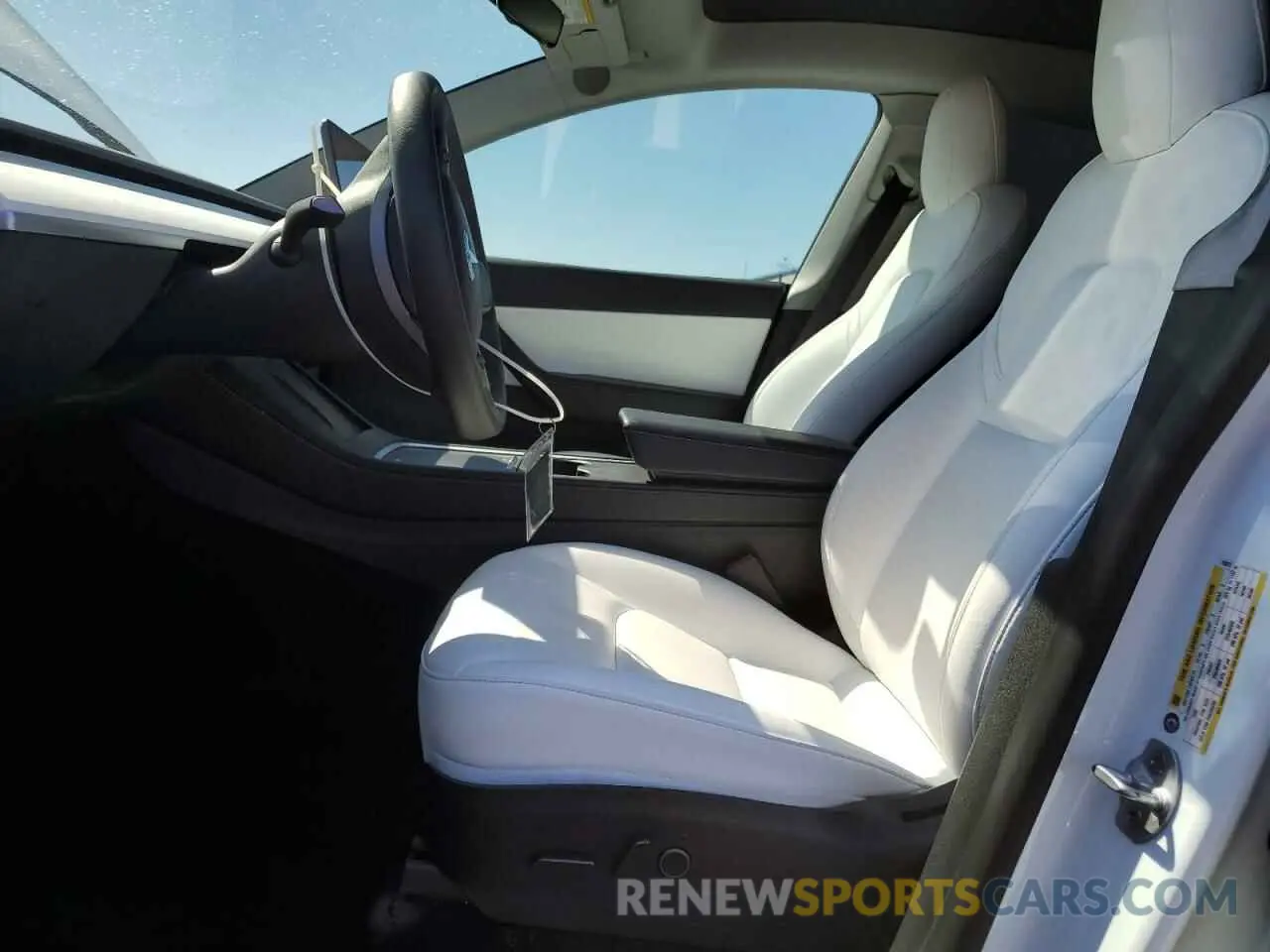 7 Photograph of a damaged car 5YJYGDEE8MF249079 TESLA MODEL Y 2021