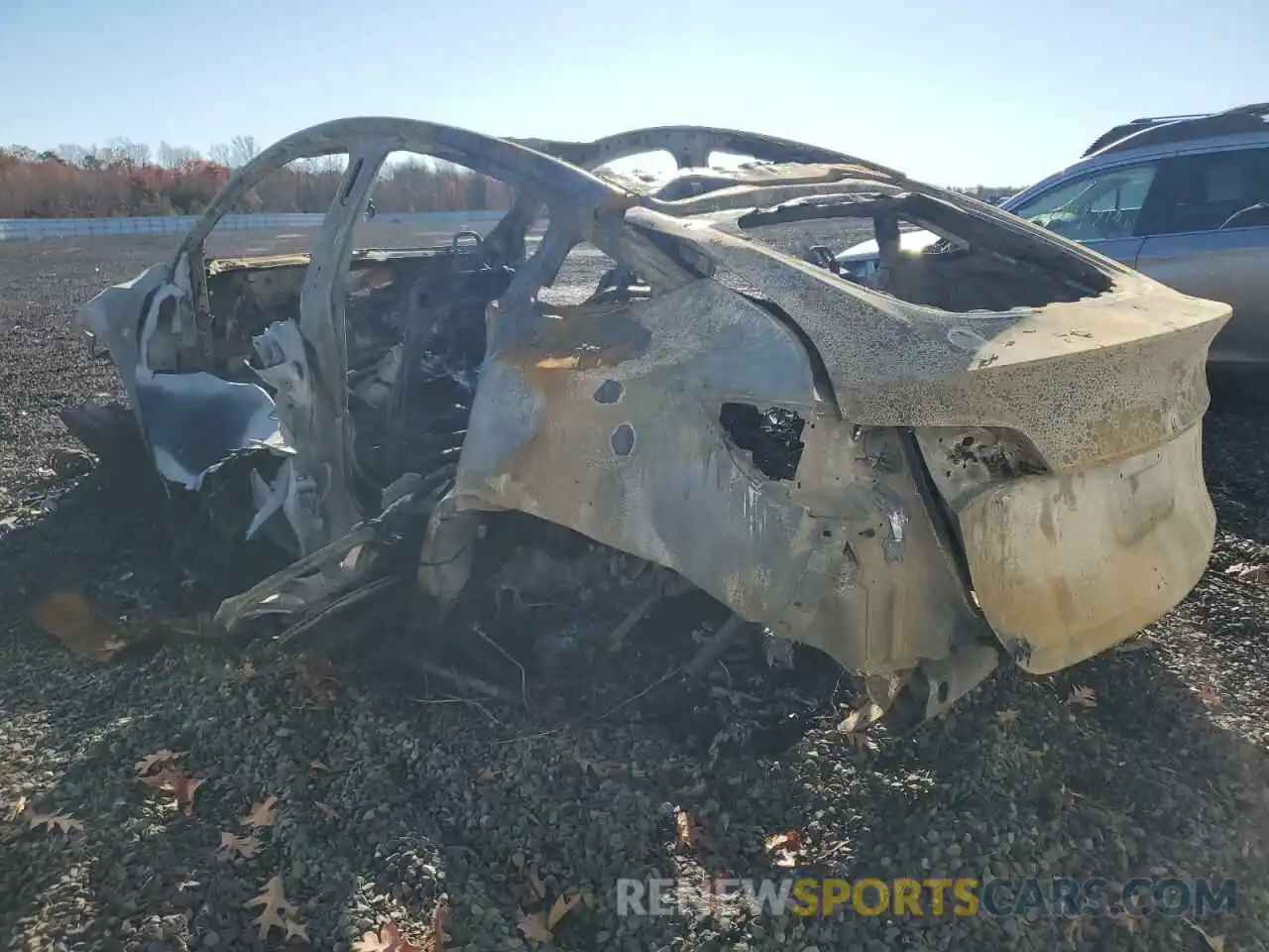 2 Photograph of a damaged car 5YJYGDEE8MF251835 TESLA MODEL Y 2021