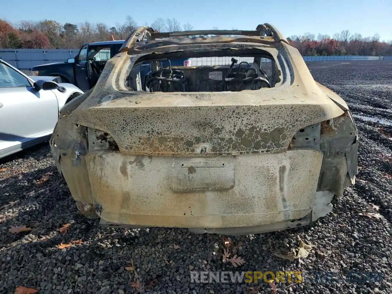 6 Photograph of a damaged car 5YJYGDEE8MF251835 TESLA MODEL Y 2021