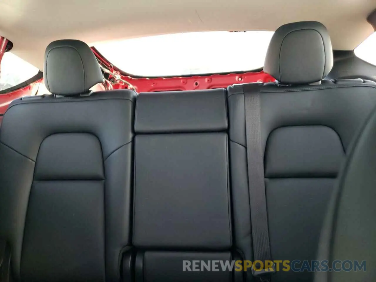10 Photograph of a damaged car 5YJYGDEE8MF260891 TESLA MODEL Y 2021