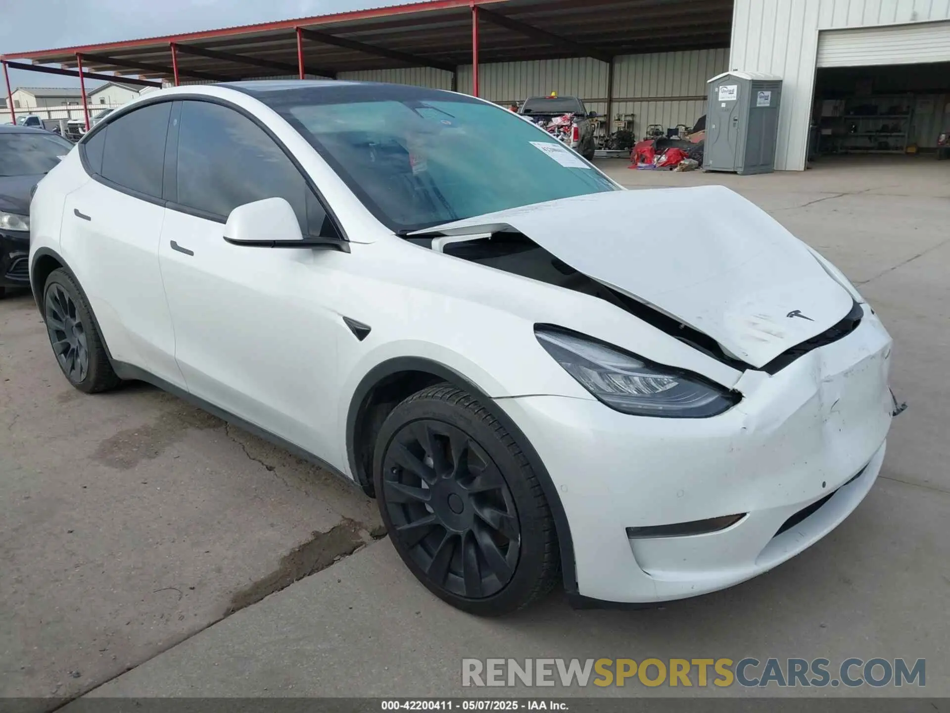 1 Photograph of a damaged car 5YJYGDEE8MF266075 TESLA MODEL Y 2021