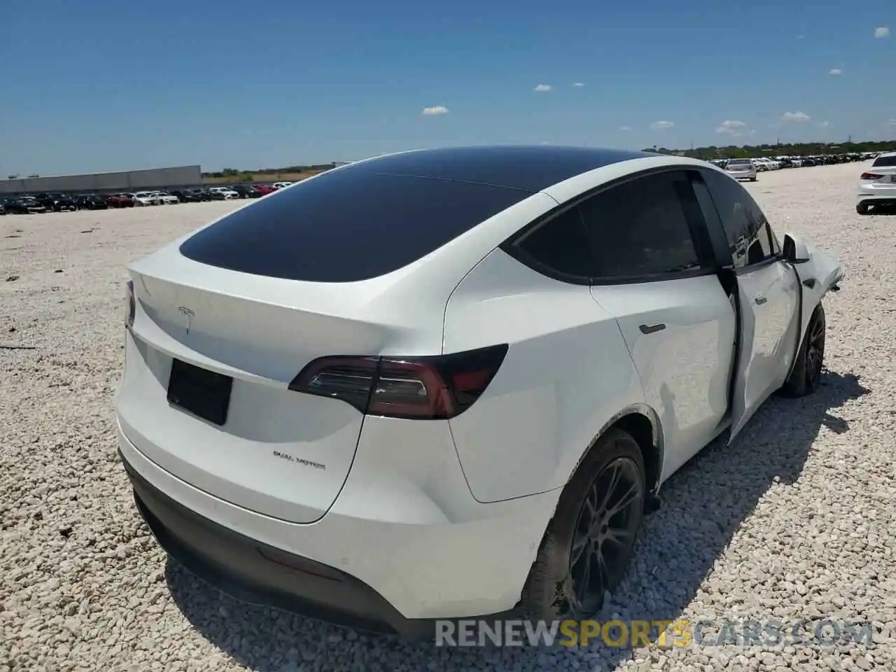 4 Photograph of a damaged car 5YJYGDEE8MF266092 TESLA MODEL Y 2021