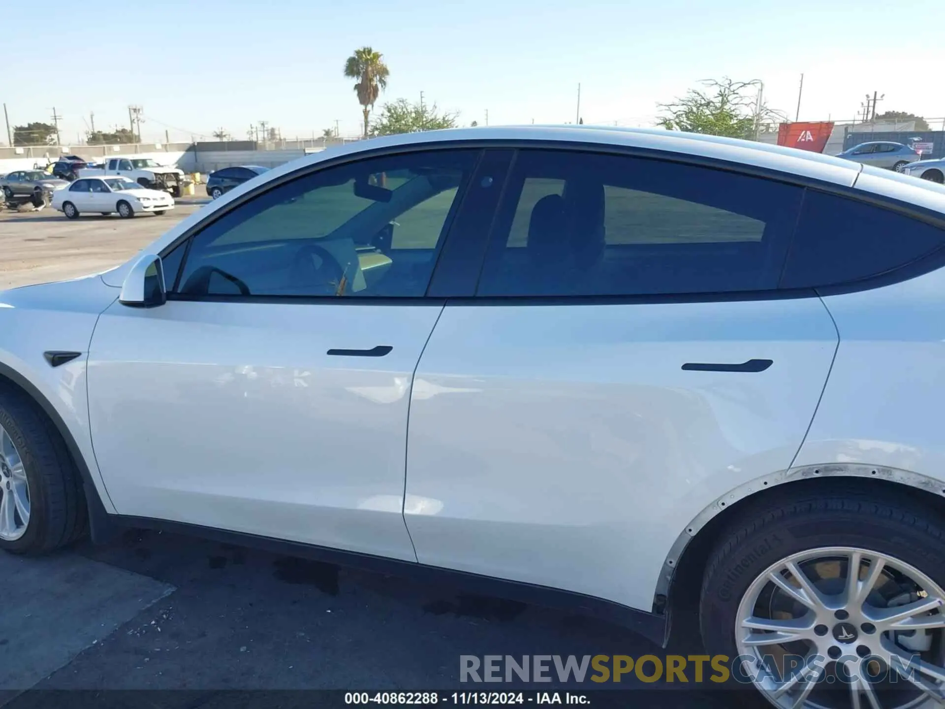 15 Photograph of a damaged car 5YJYGDEE8MF271017 TESLA MODEL Y 2021