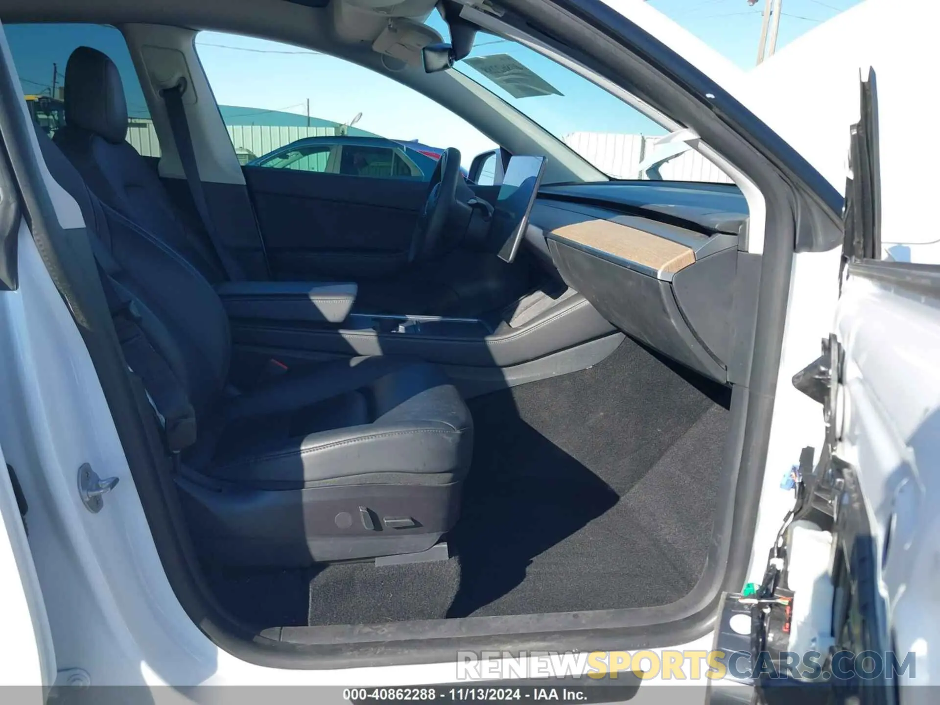 5 Photograph of a damaged car 5YJYGDEE8MF271017 TESLA MODEL Y 2021
