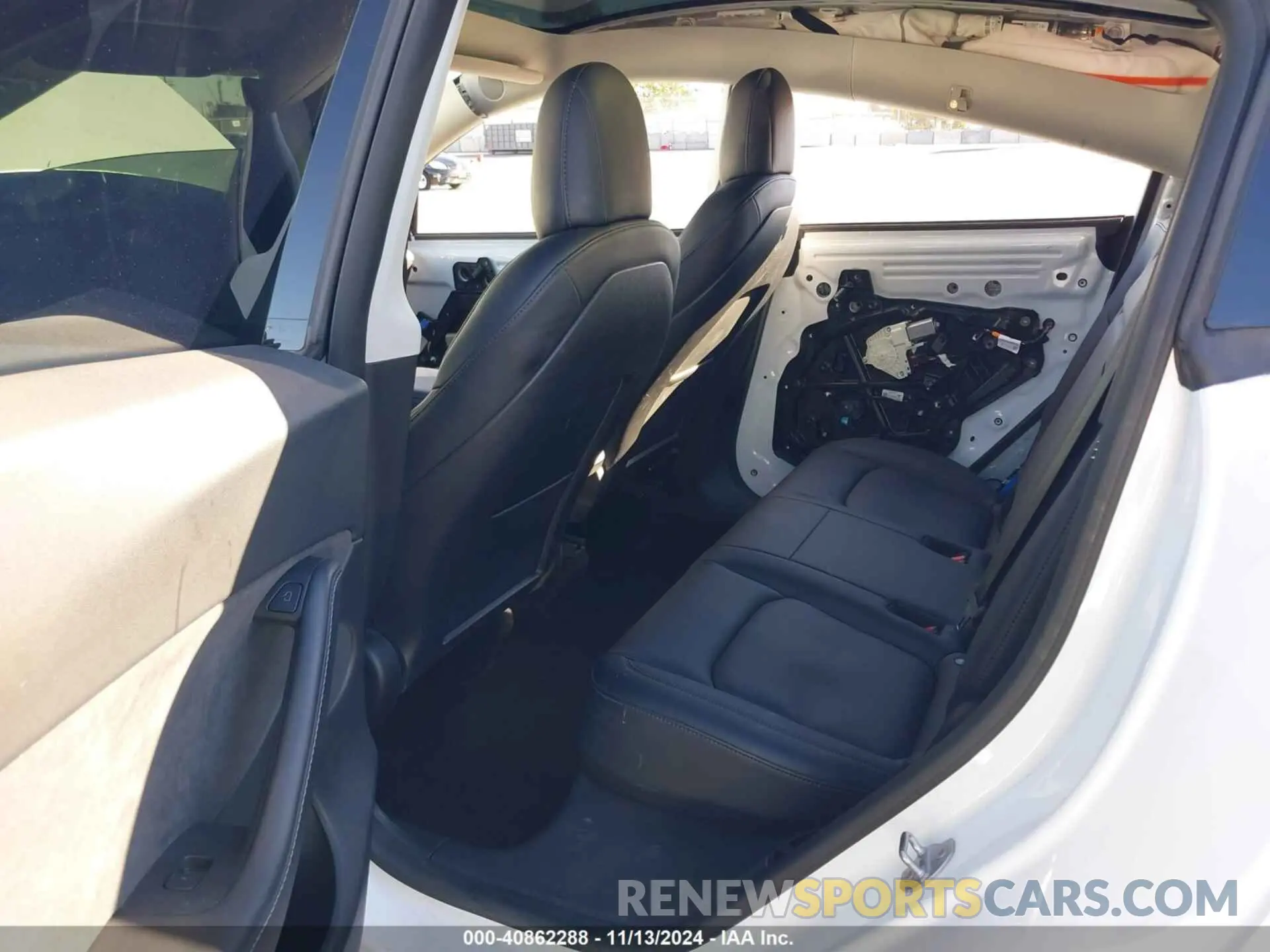 8 Photograph of a damaged car 5YJYGDEE8MF271017 TESLA MODEL Y 2021