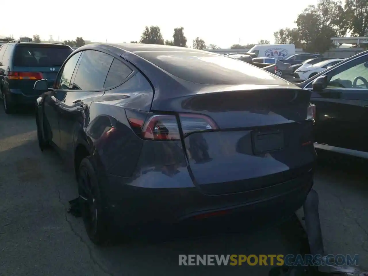 3 Photograph of a damaged car 5YJYGDEE8MF274905 TESLA MODEL Y 2021