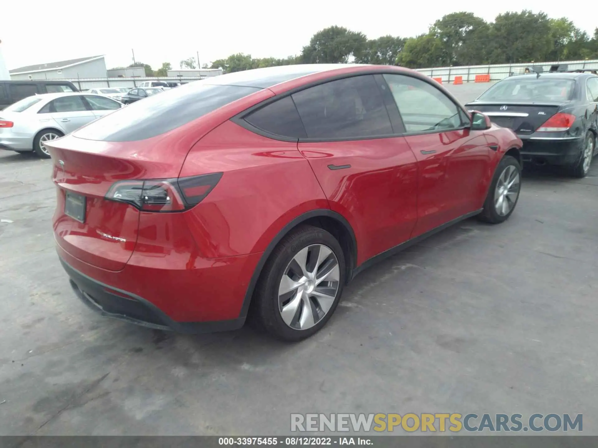 4 Photograph of a damaged car 5YJYGDEE8MF284494 TESLA MODEL Y 2021
