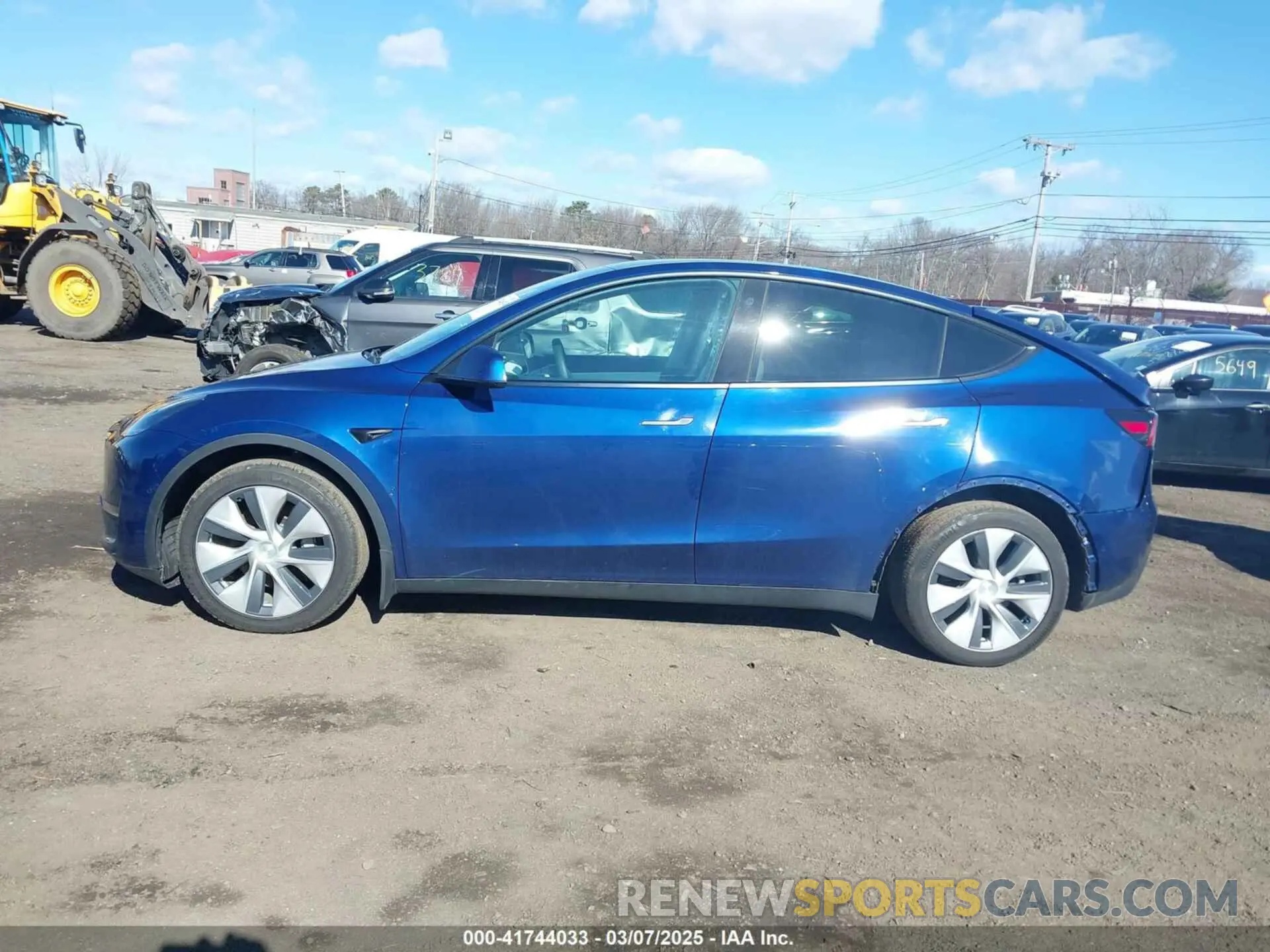 14 Photograph of a damaged car 5YJYGDEE8MF293230 TESLA MODEL Y 2021