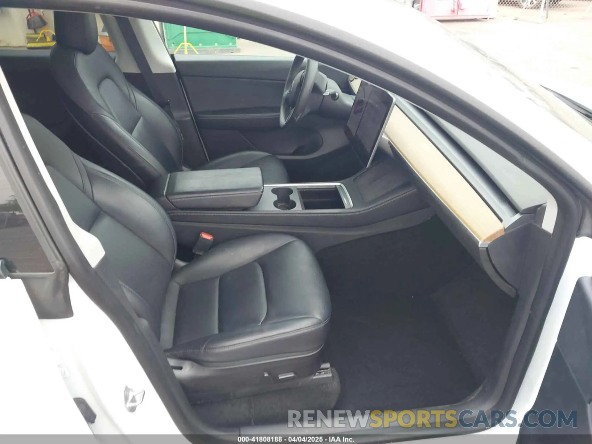5 Photograph of a damaged car 5YJYGDEE8MF293745 TESLA MODEL Y 2021
